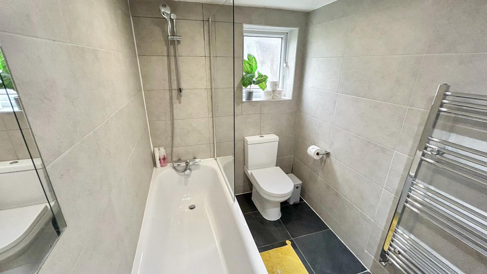Apartment 1-bedroom Flat With Small Garden & Paid Parking In Finsbury Park, Highbury