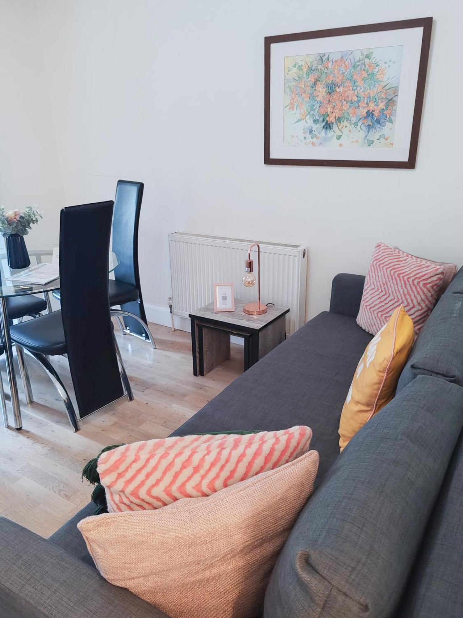 1-bedroom Flat With Small Garden & Paid Parking In Finsbury Park, Highbury London