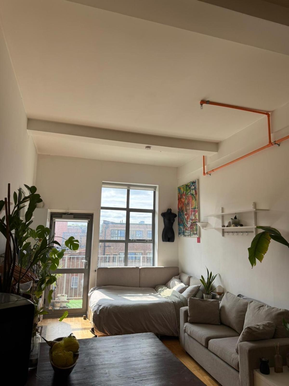 Cosy Private With Shared Bathroom Facilities Guest house *