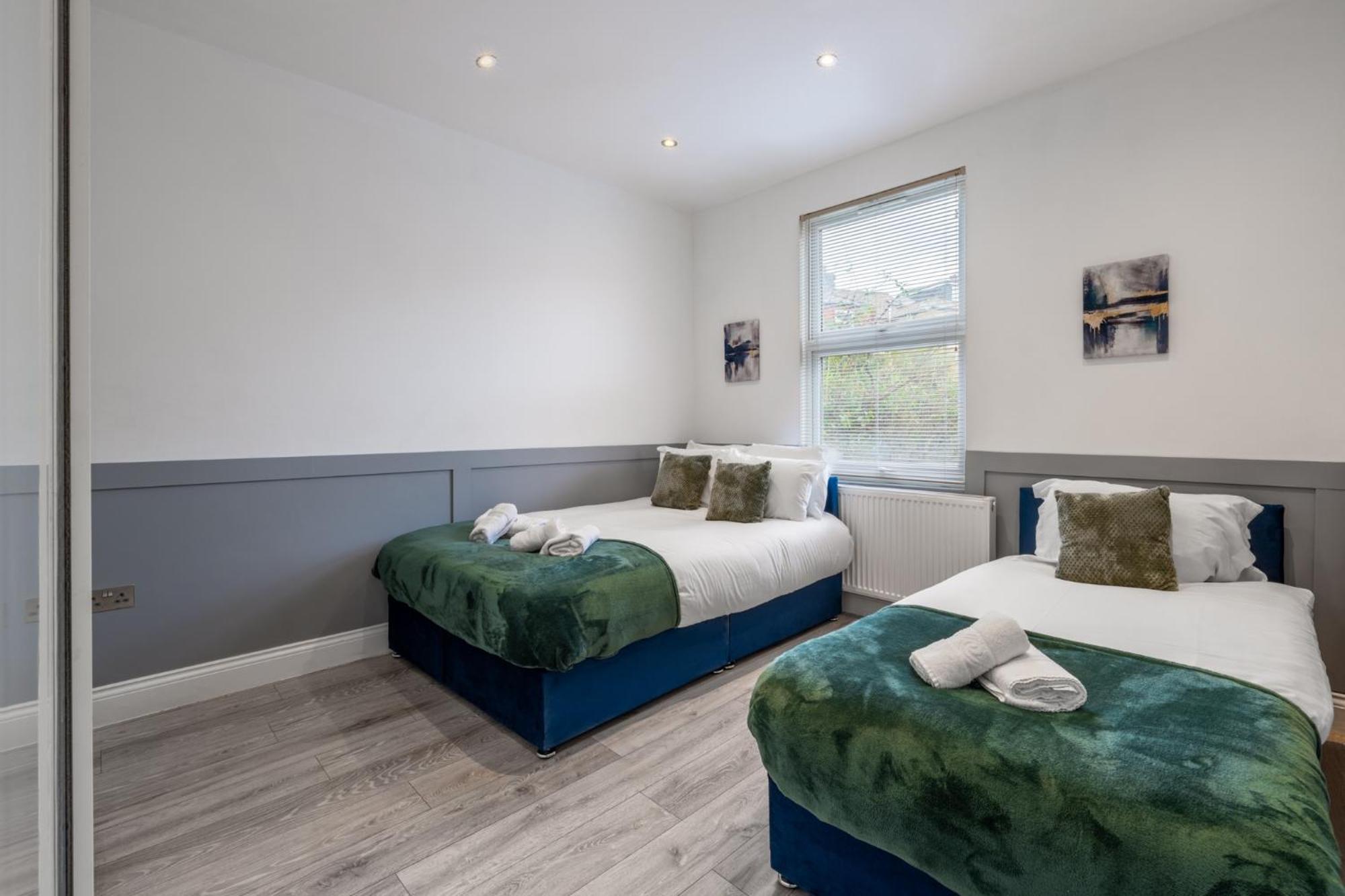Peaceful 3 Bed Acton Retreat Zone 2 Sleeps 9 Ferienhaus