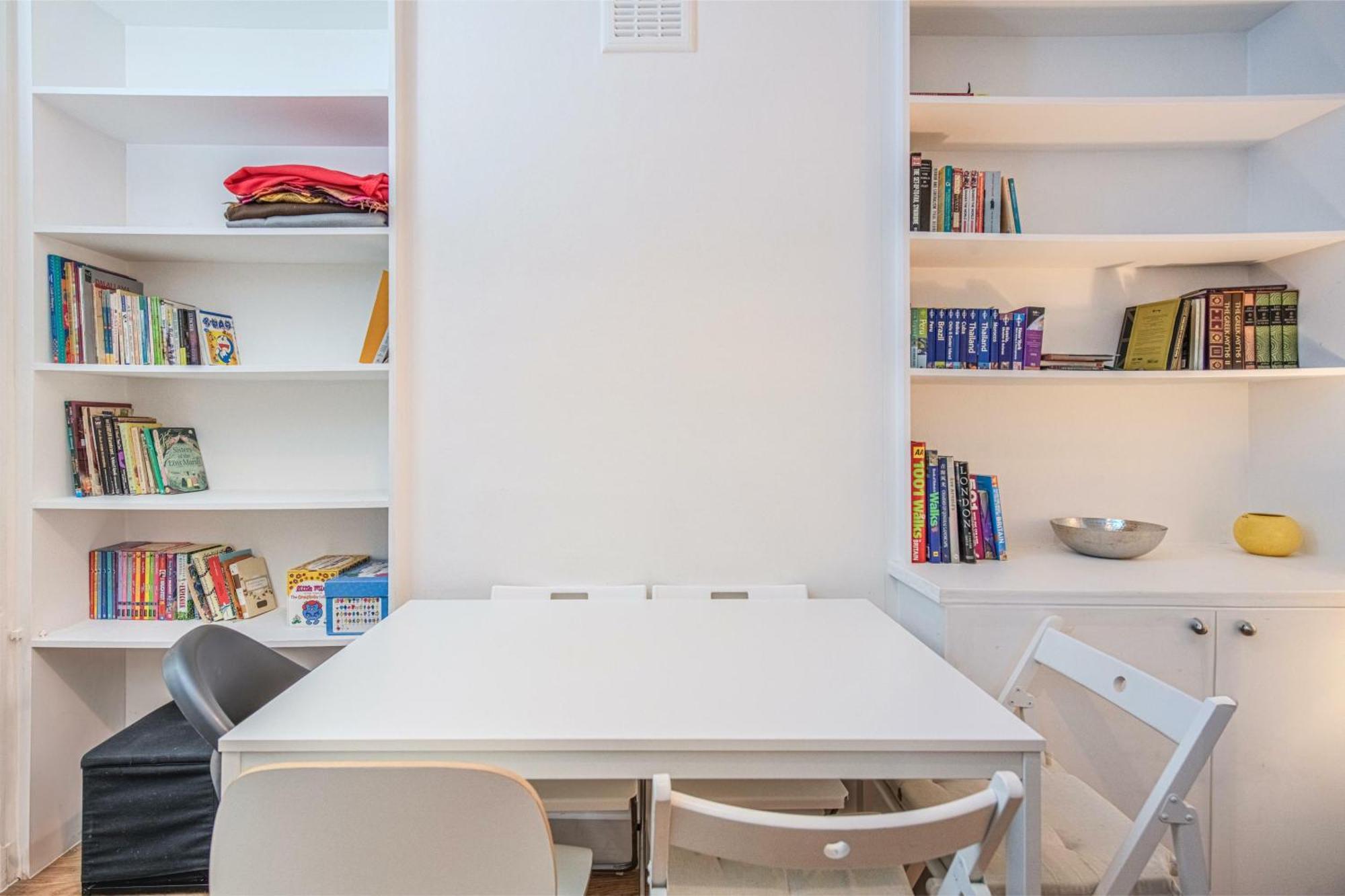 Well-connected 2bd Flat In Elephant & Castle * Londen