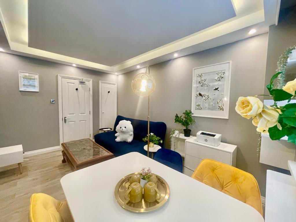 Stylish, Fully Equipped Beside Hyde Park Appartement