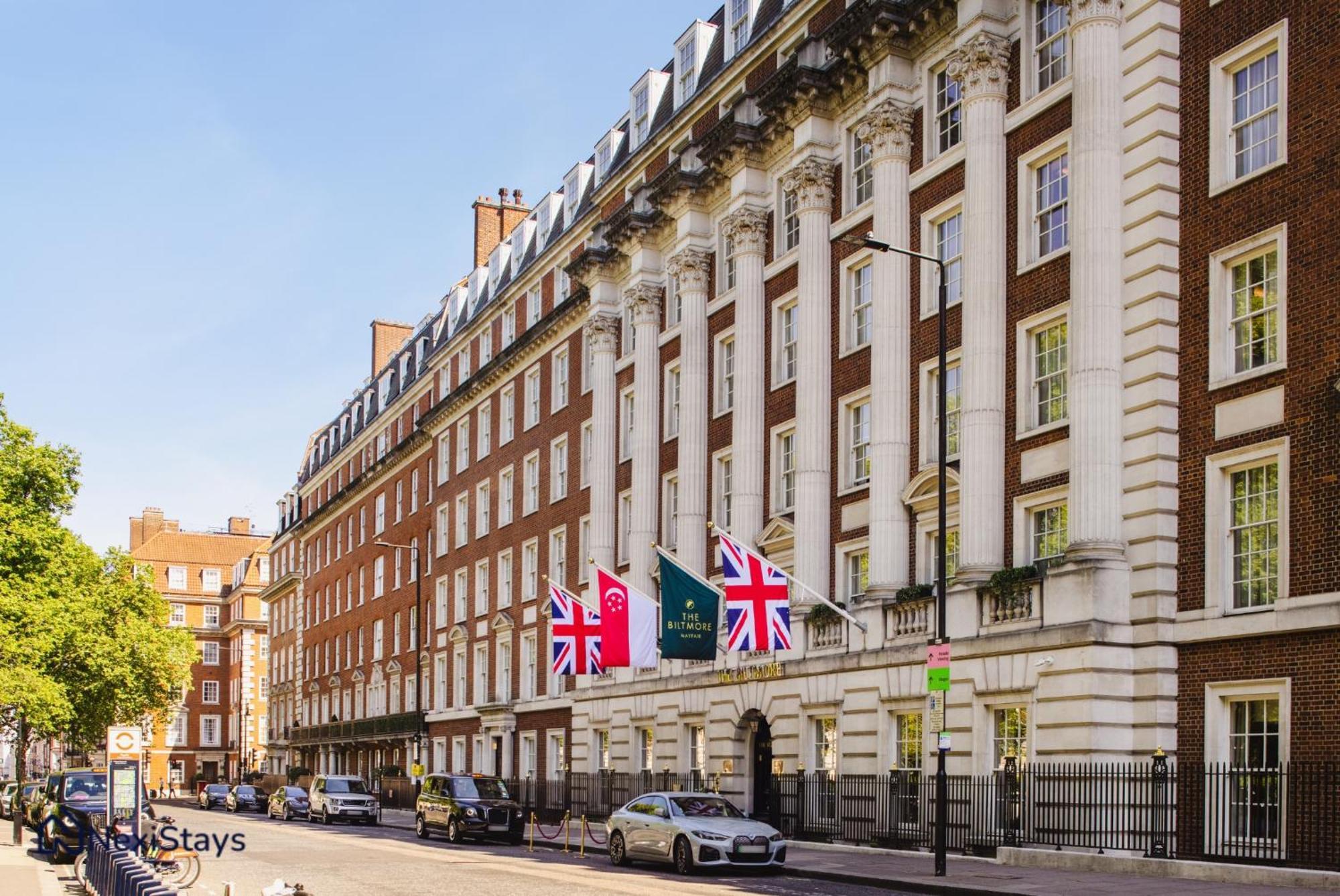 Apartment 5 Mins Walk To Selfridges, Mayfair Retreat