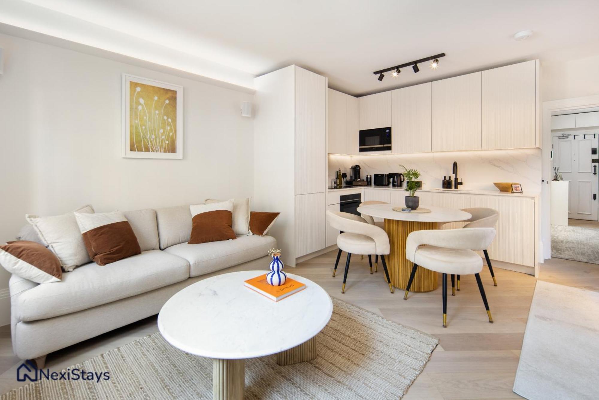5 Mins Walk To Selfridges, Mayfair Retreat London