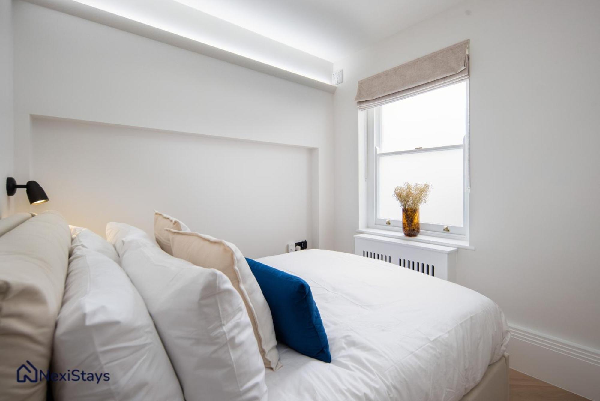 Apartment 5 Mins Walk To Selfridges, Mayfair Retreat London