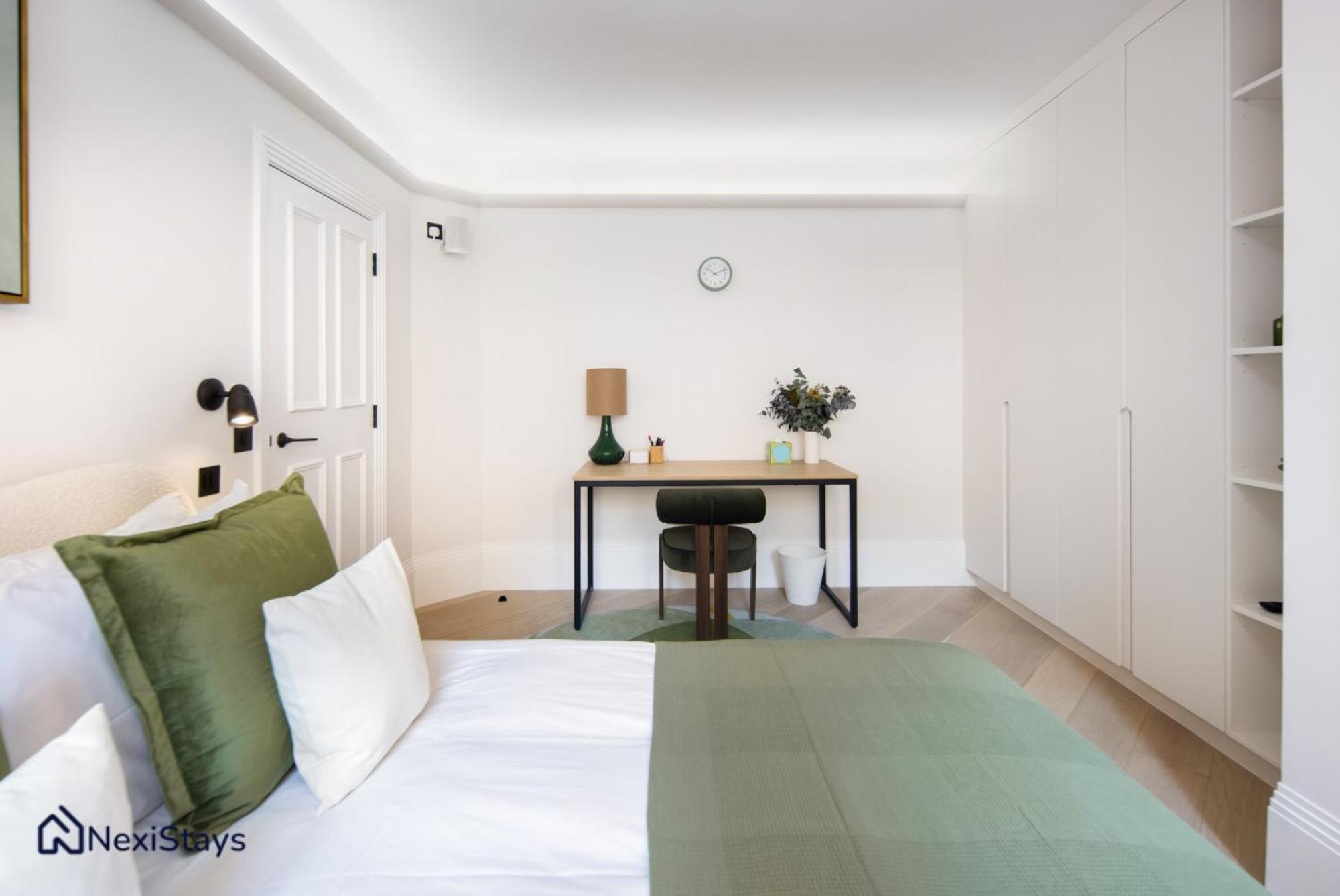 5 Mins Walk To Selfridges, Mayfair Retreat * London