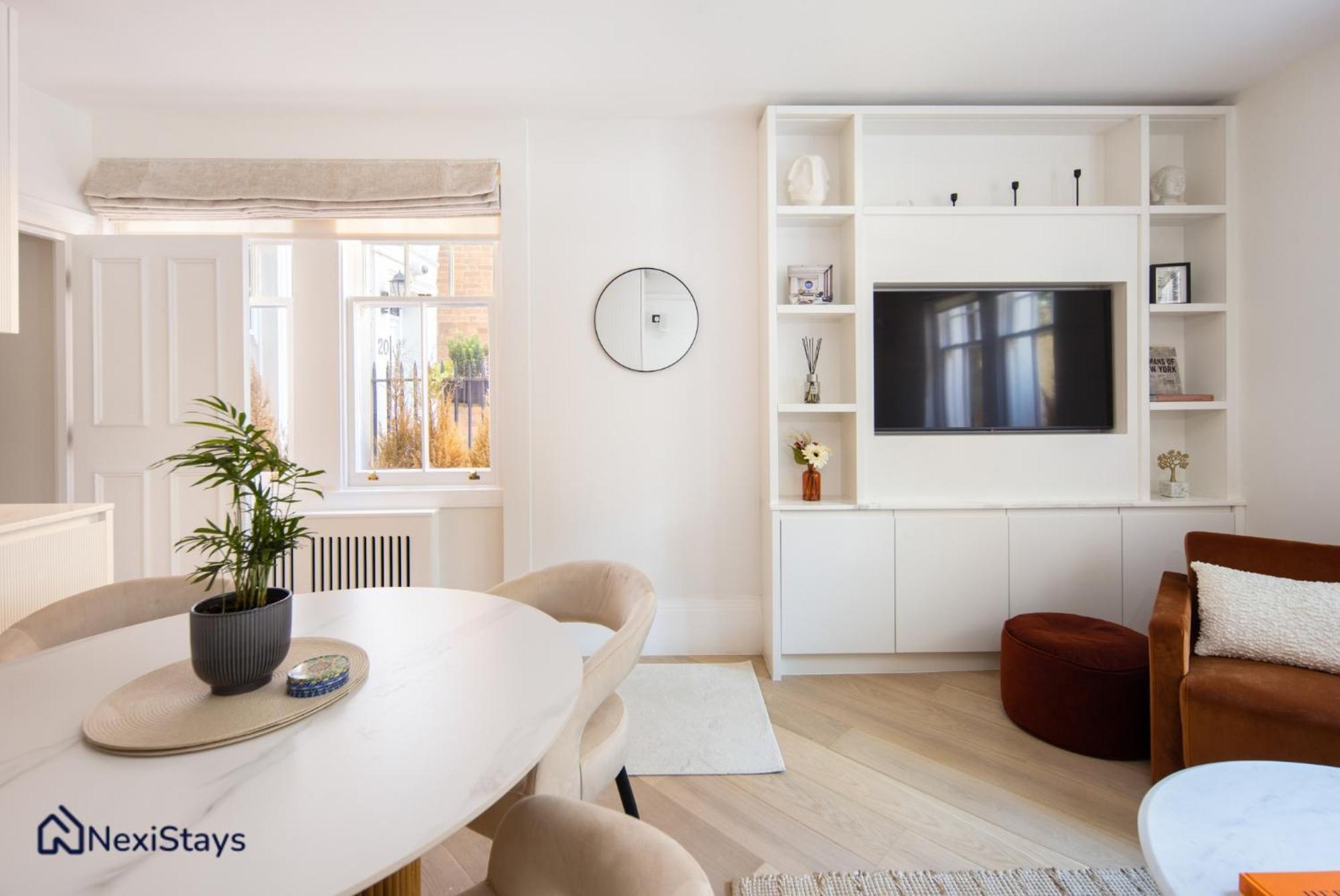 5 Mins Walk To Selfridges, Mayfair Retreat *