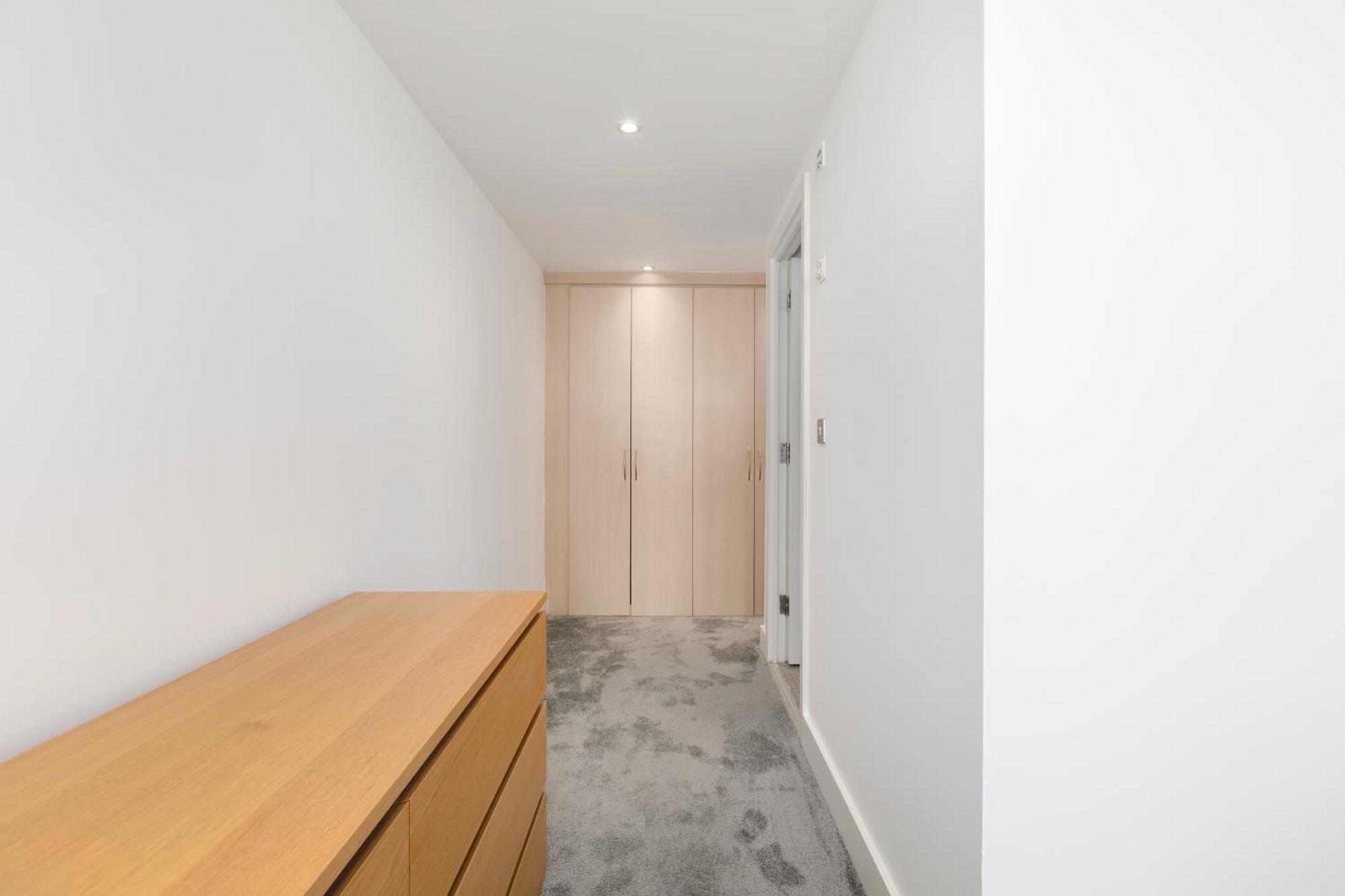 Pics Worthy 2 Bedroom 2 Bath Flat Thames View Sleep 6
