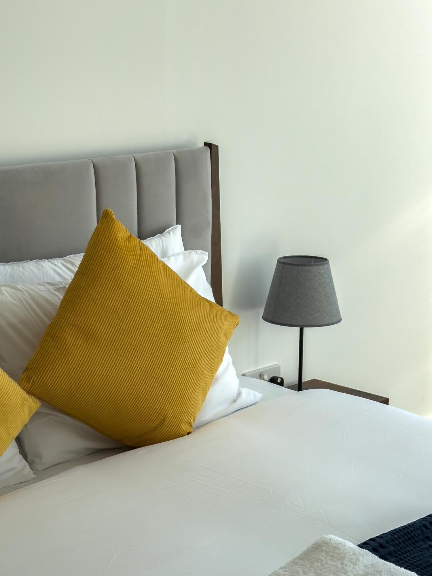 Apartment Pics Worthy 2 Bedroom 2 Bath Flat Thames View Sleep 6 London