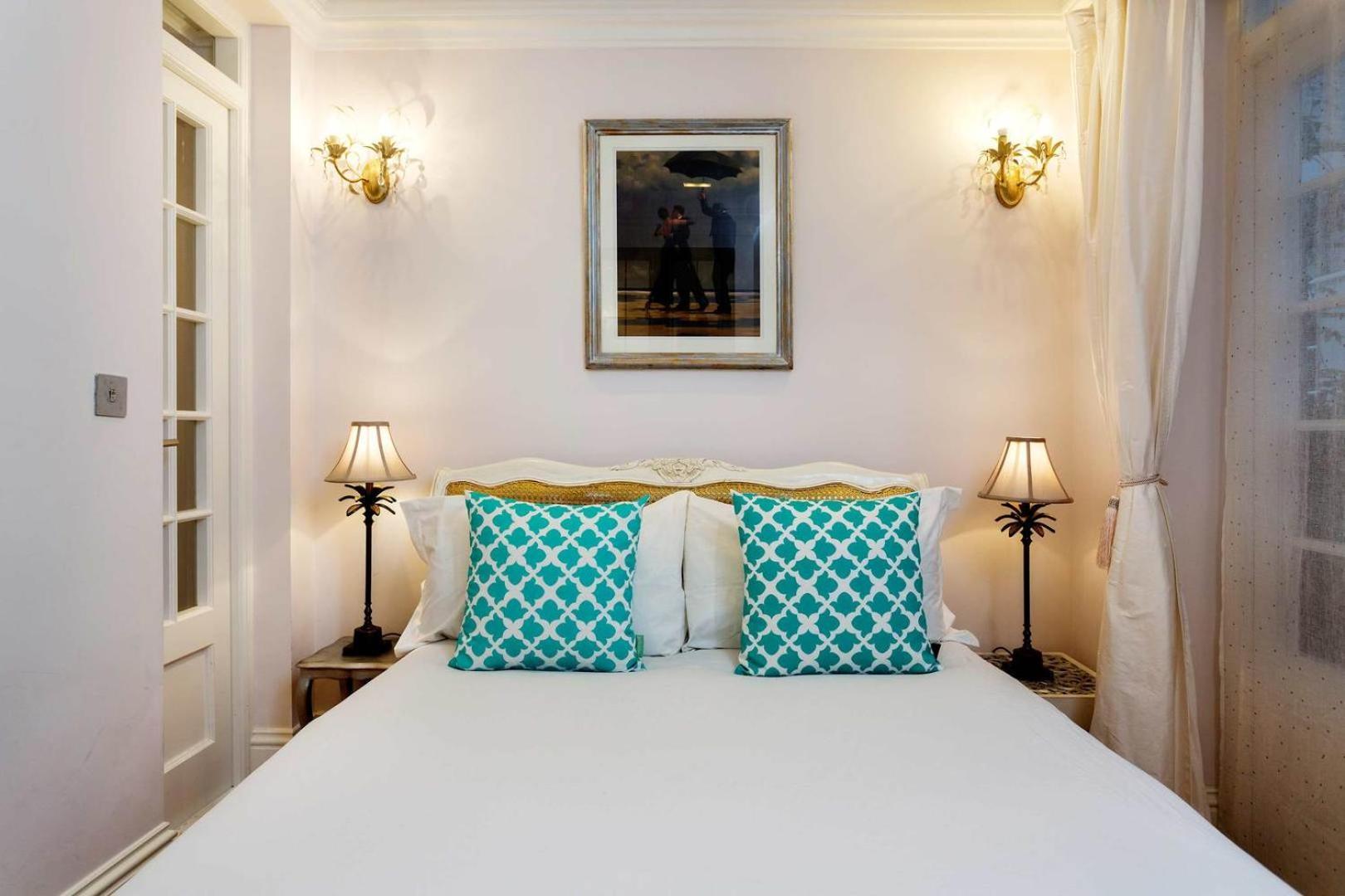 Veeve - The Westminster Courtyard Apartment