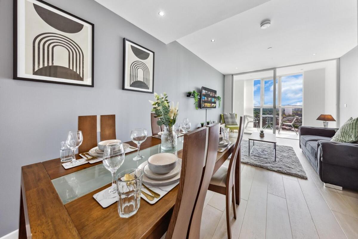 Sky Scraper Luxury 1br Roof Terrace And Gym Apartment London