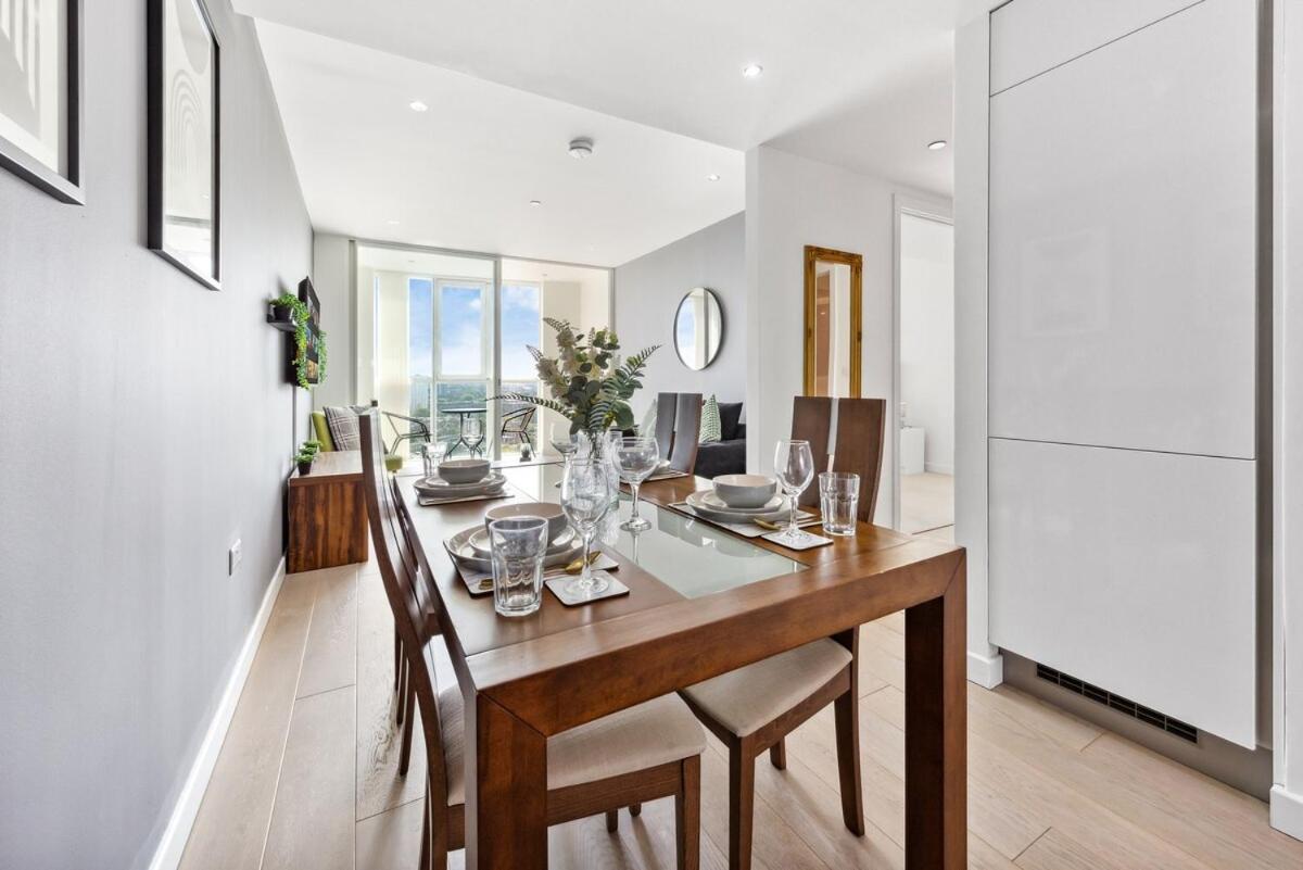 Sky Scraper Luxury 1br Roof Terrace And Gym London