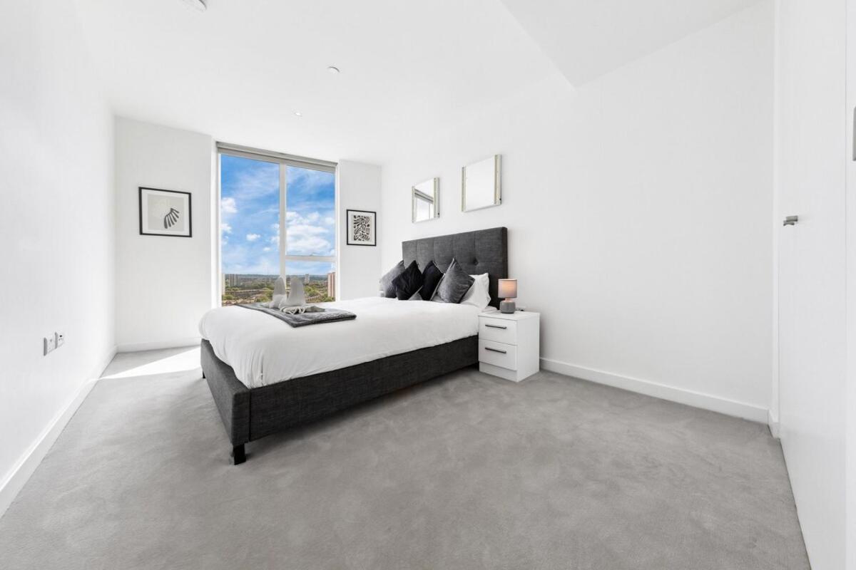 Sky Scraper Luxury 1br Roof Terrace And Gym Apartment London