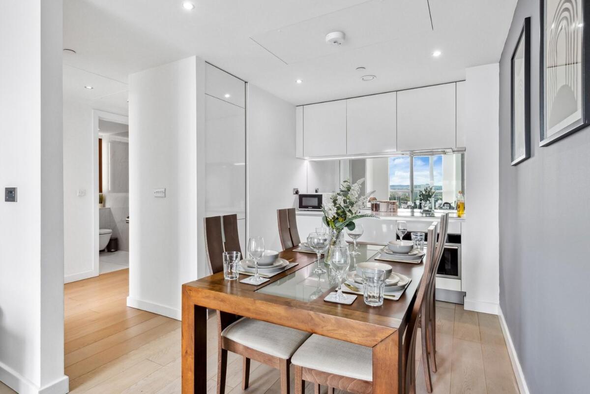 Sky Scraper Luxury 1br Roof Terrace And Gym Apartment