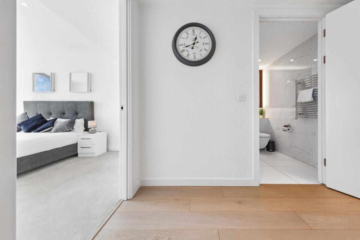 Sky Scraper Luxury 1br Roof Terrace And Gym Apartment *