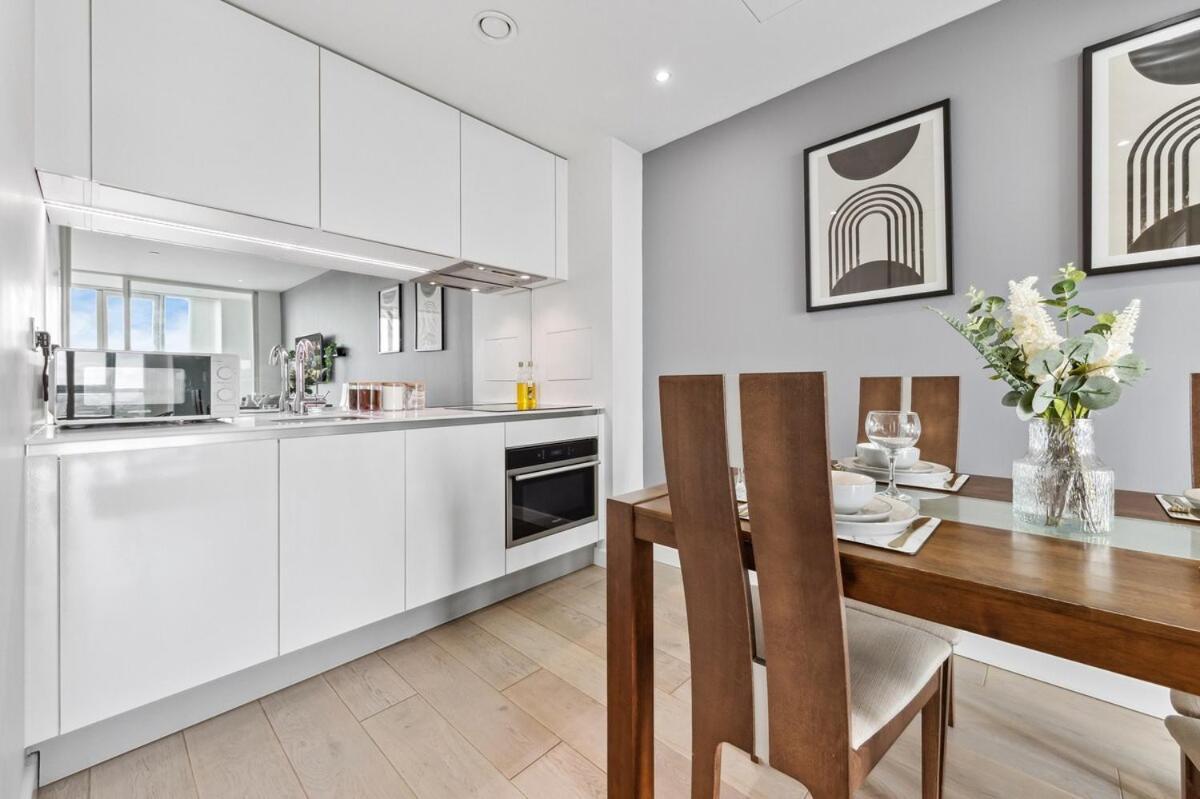 Sky Scraper Luxury 1br Roof Terrace And Gym