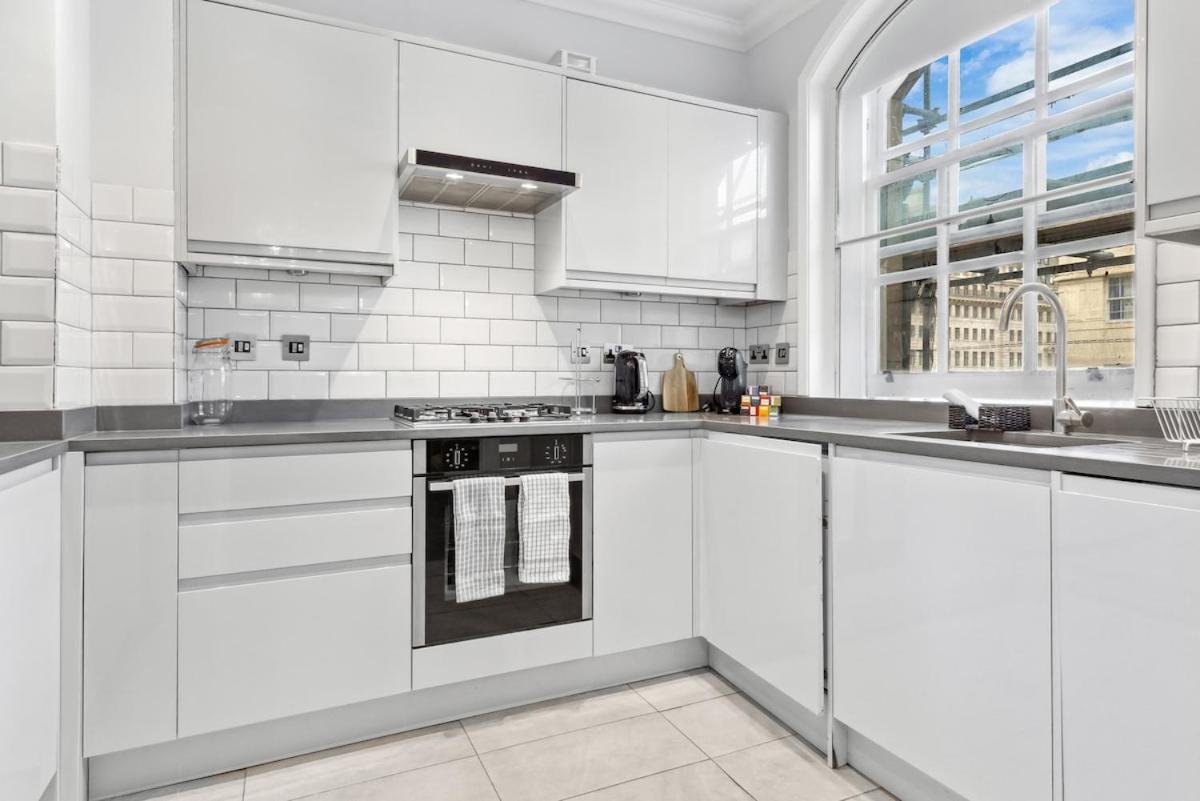 Spacious 3br Flat Walk To Oxford Street Tube London