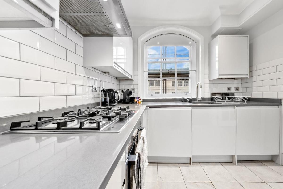 Spacious 3br Flat Walk To Oxford Street Tube Apartment London