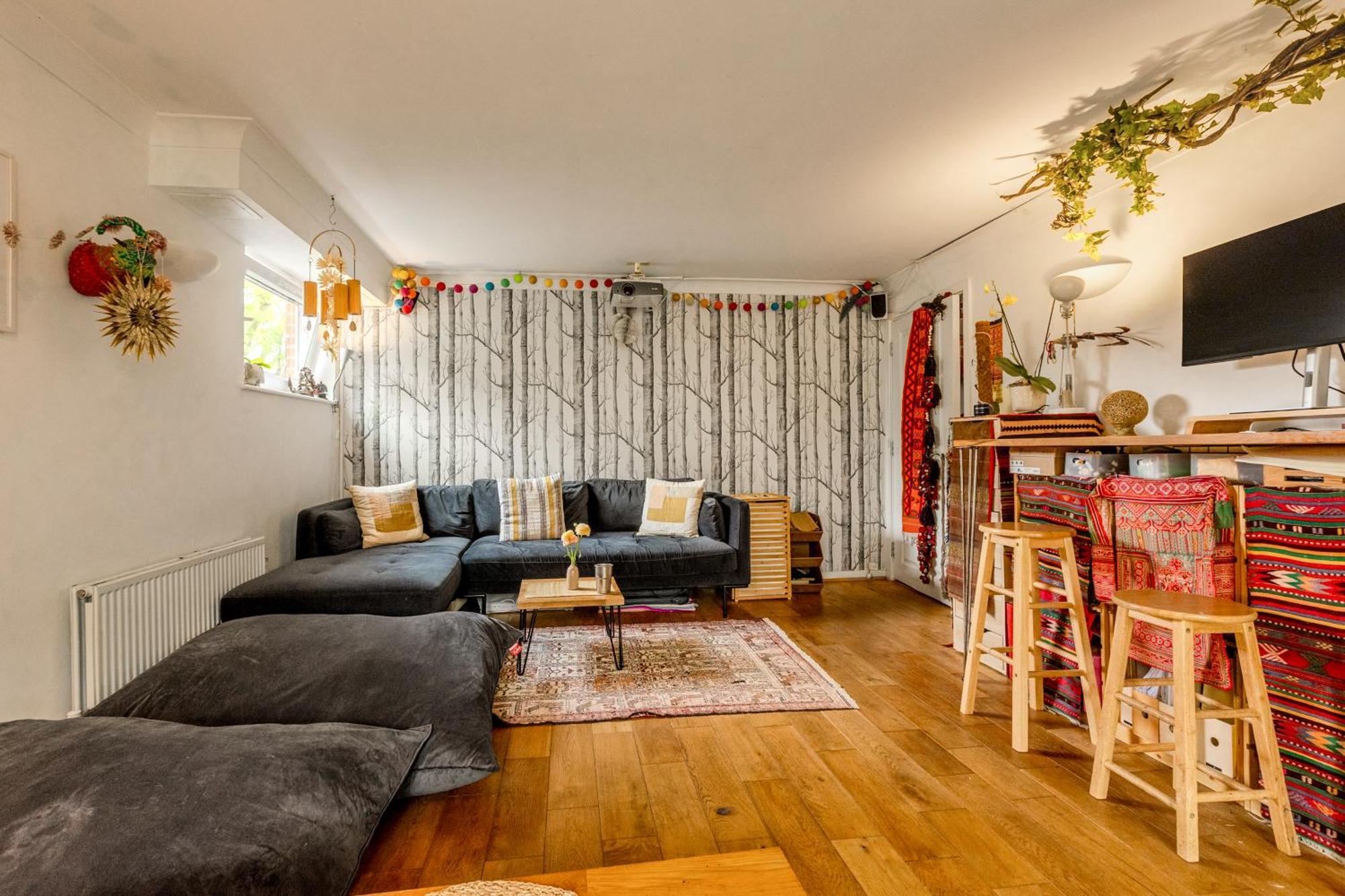 Apartment Parkside 3br Flat In Stoke Newington With Parking London