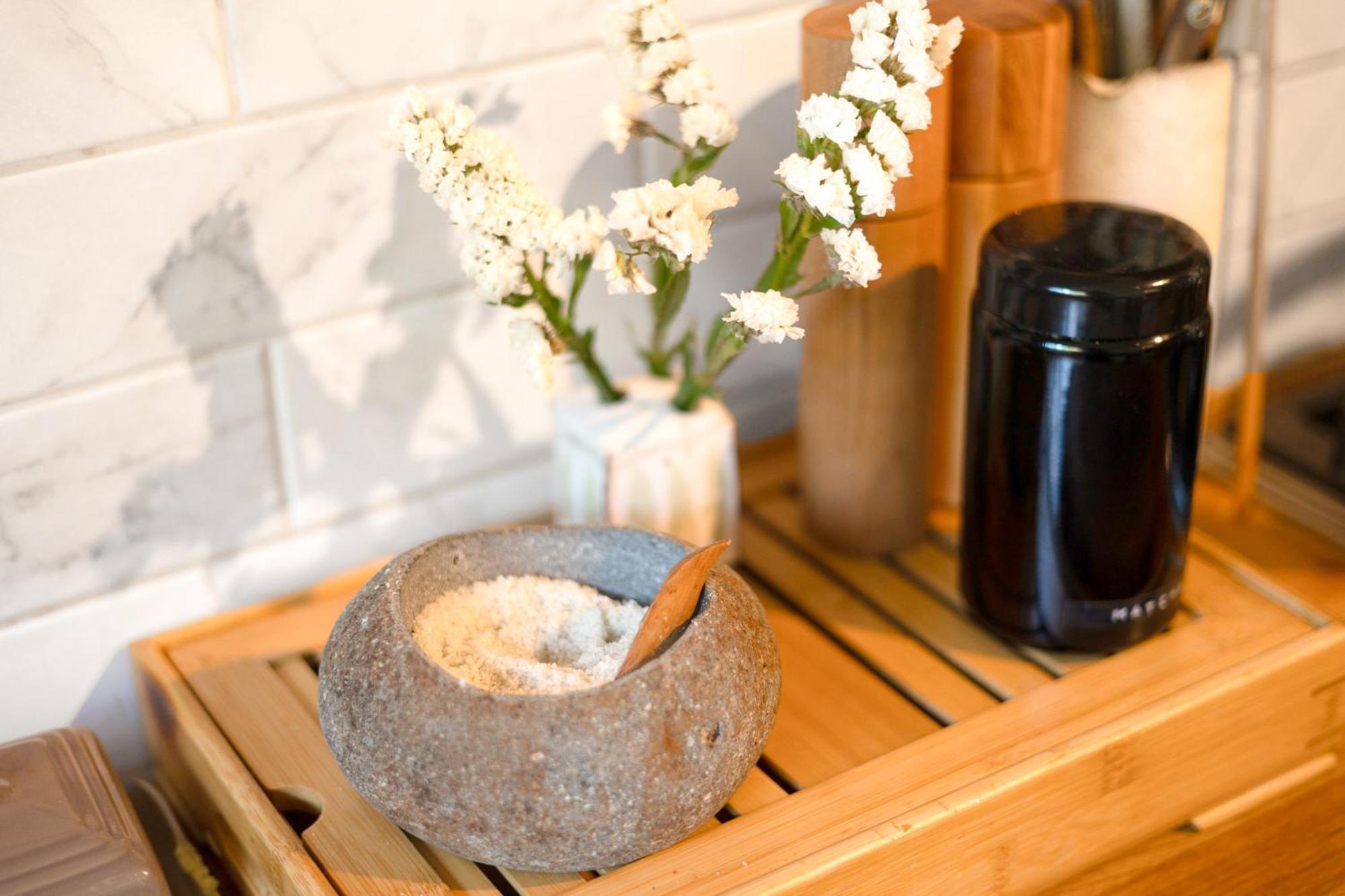 Parkside 3br Flat In Stoke Newington With Parking