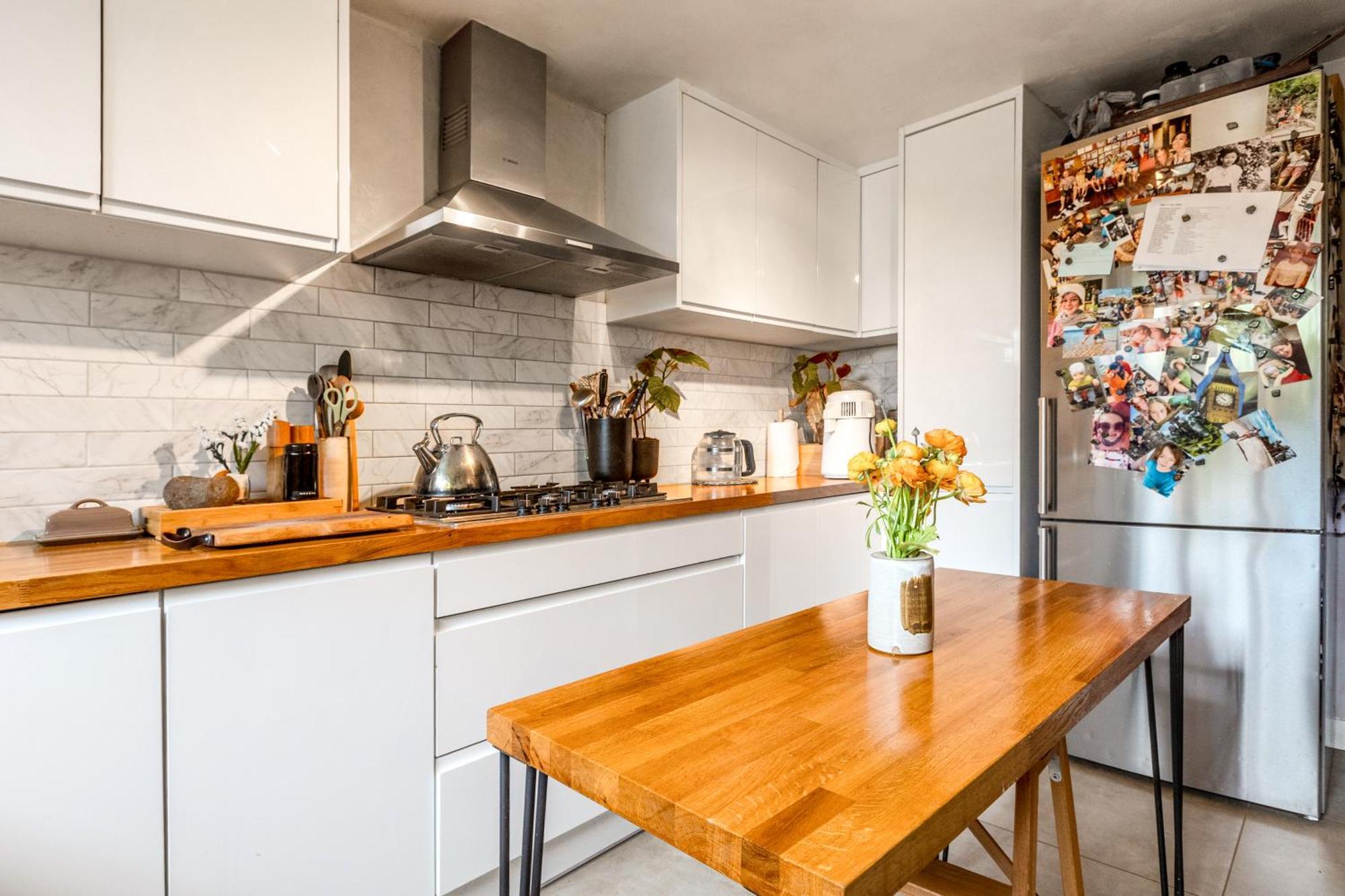 Apartment Parkside 3br Flat In Stoke Newington With Parking London