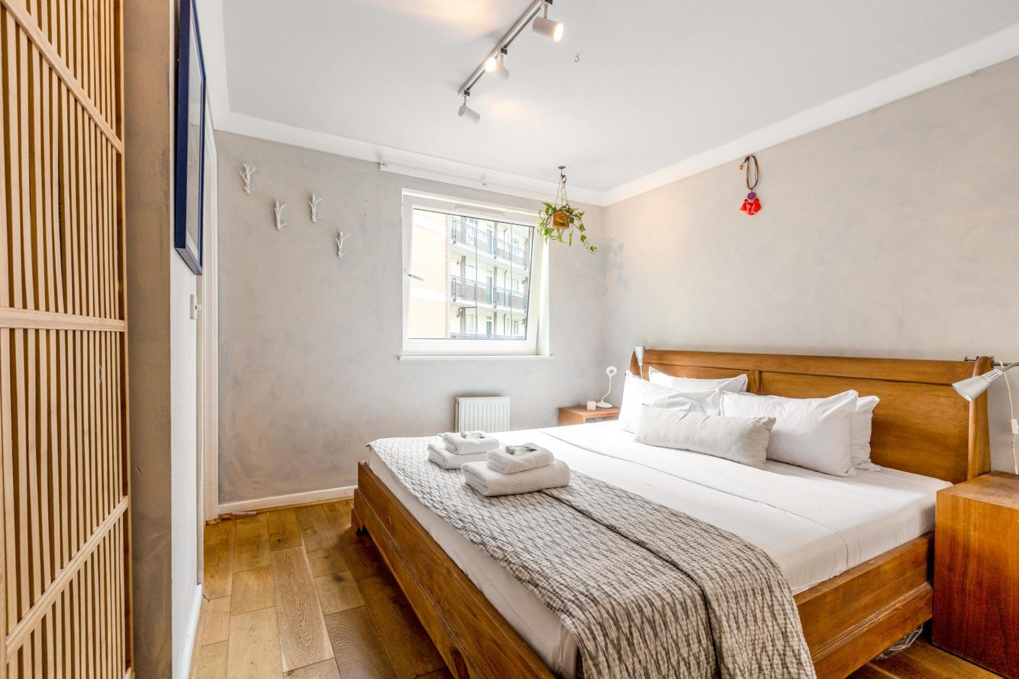 Parkside 3br Flat In Stoke Newington With Parking Apartment London