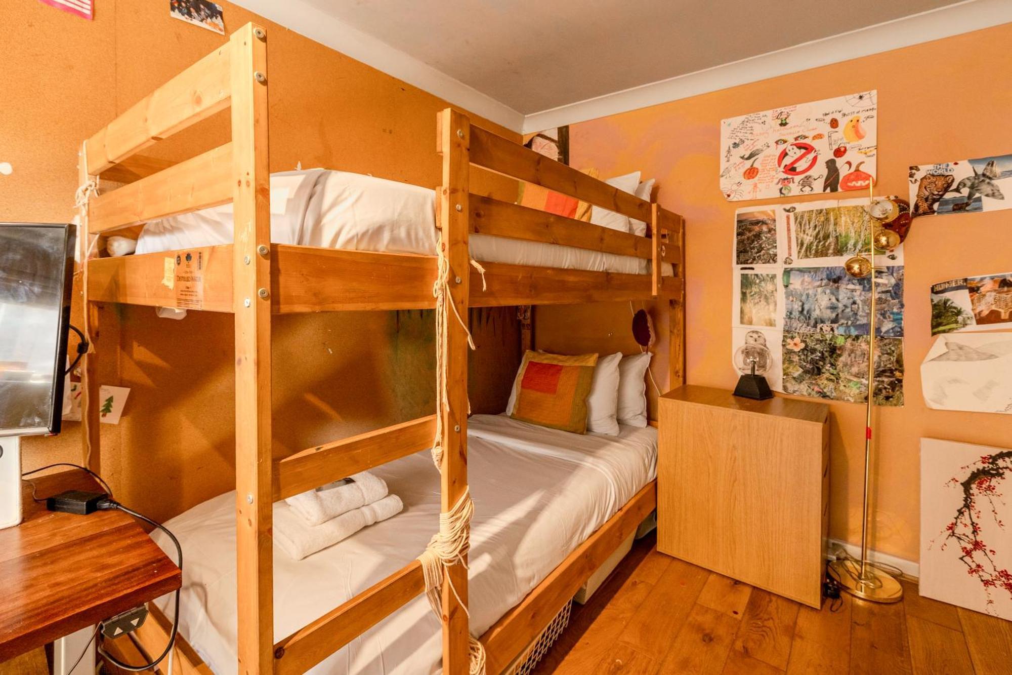 Apartment Parkside 3br Flat In Stoke Newington With Parking London