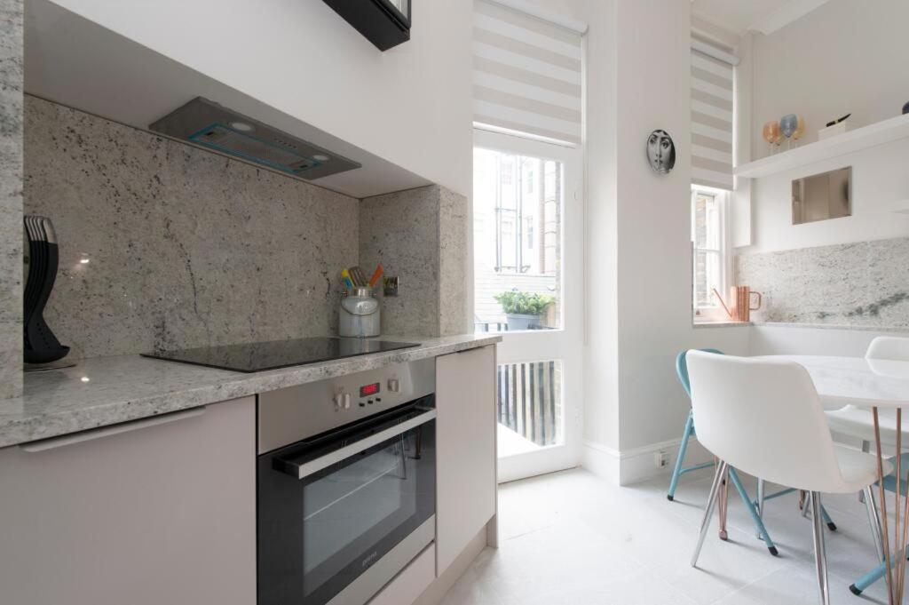 Newly Renovated 4 Bed In Marylebone - Sleeps 8 Apartment *
