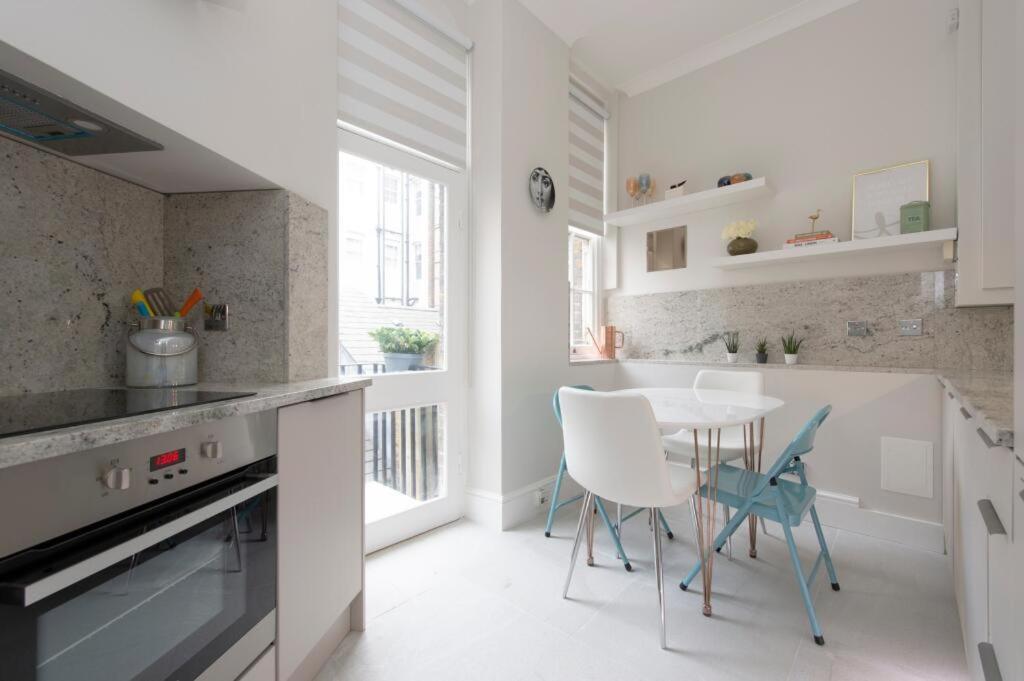 Newly Renovated 4 Bed In Marylebone - Sleeps 8 Apartment