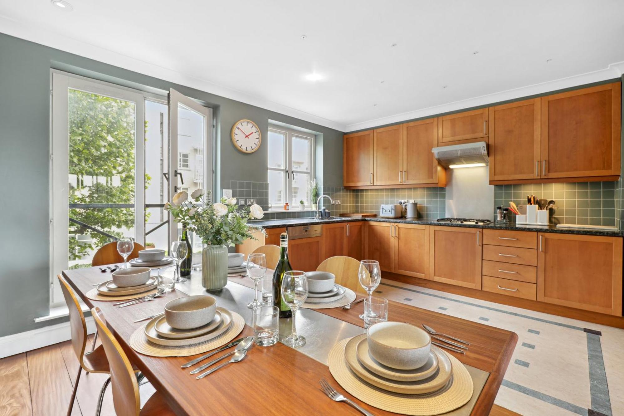Apartment 4-bedroom In Limehouse