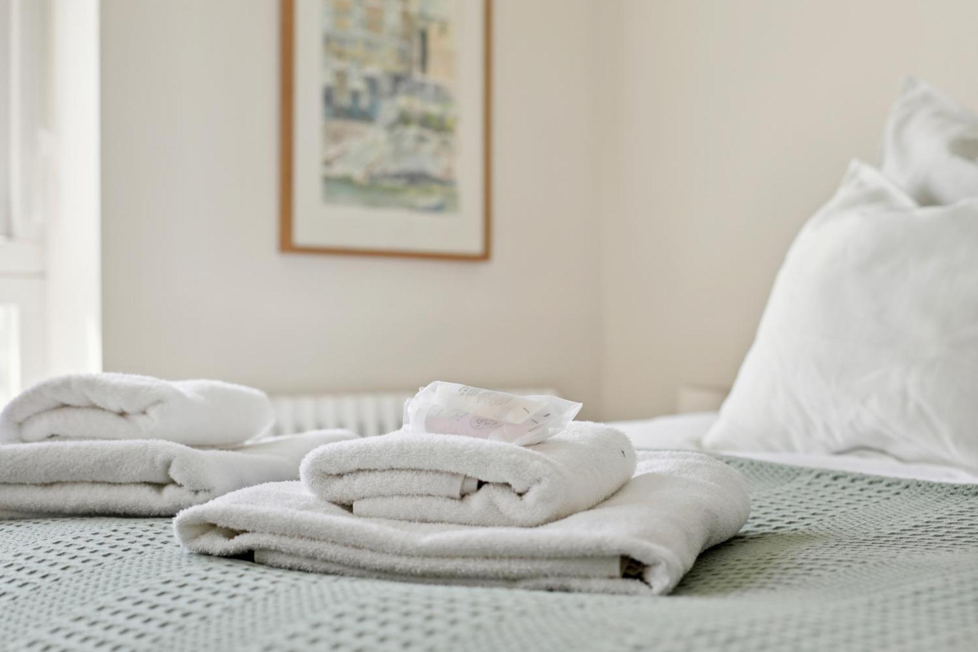 4-bedroom In Limehouse Apartment *