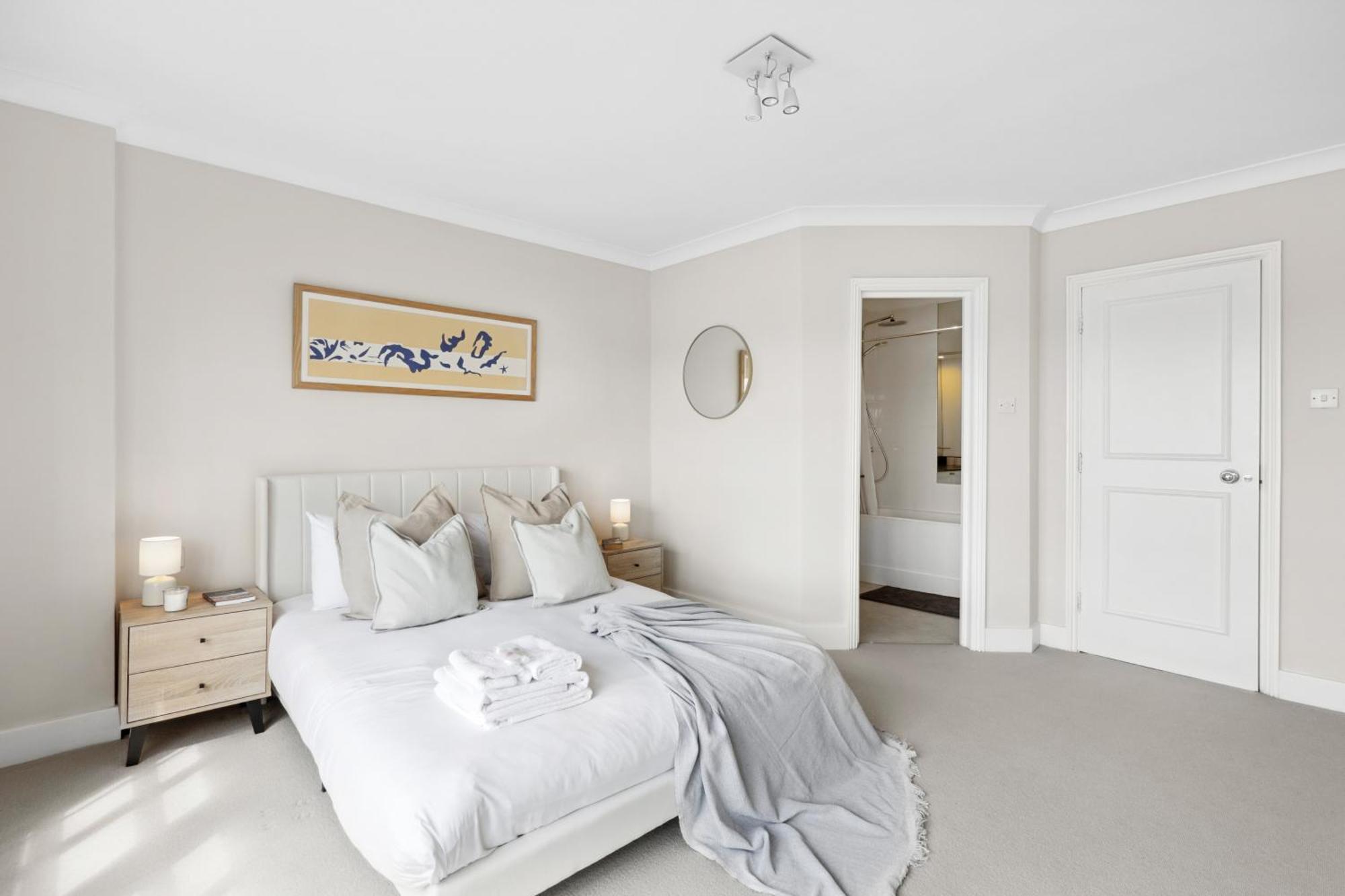 Apartment 4-bedroom In Limehouse *