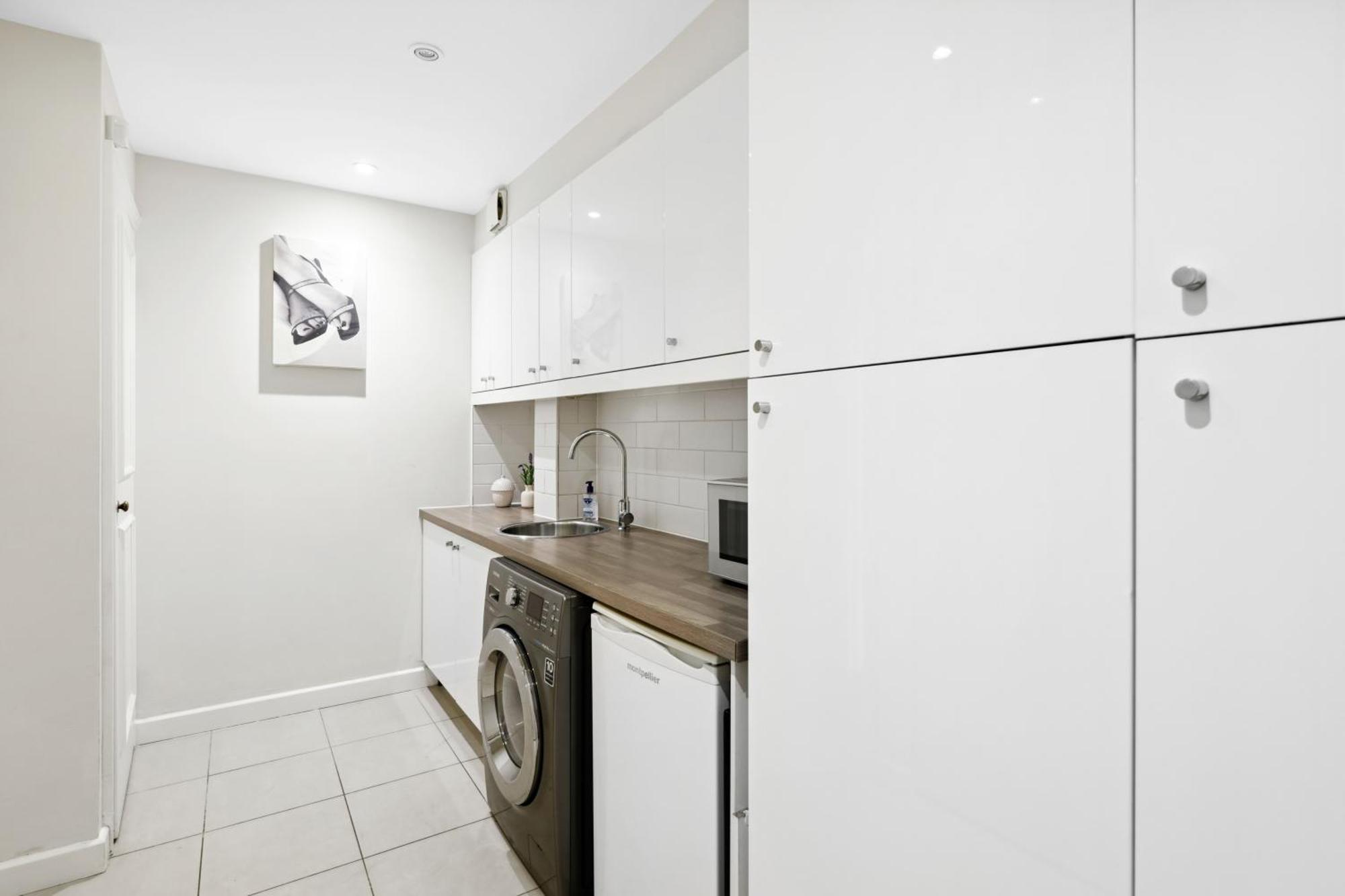 Apartment 4-bedroom In Limehouse