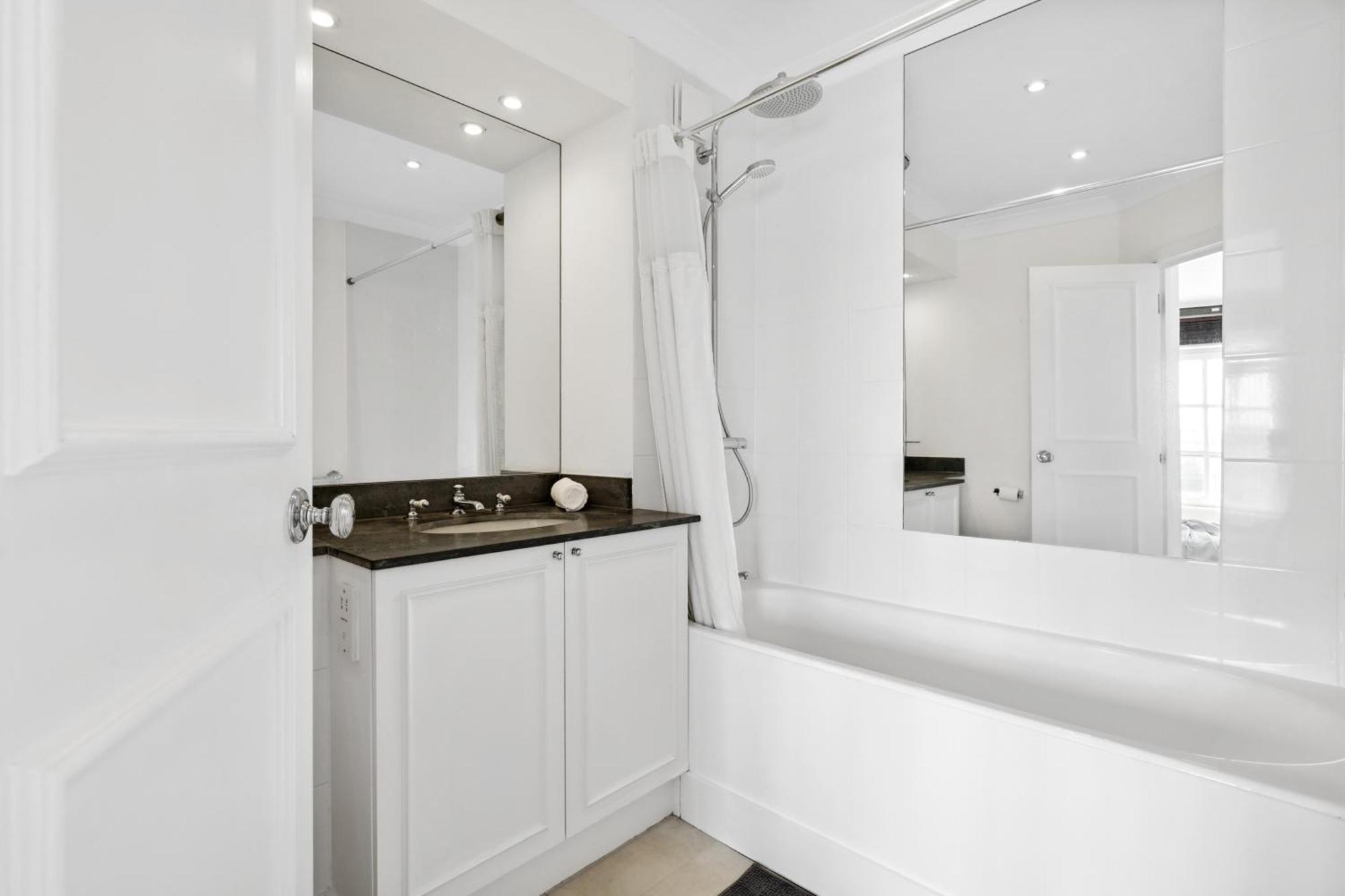 Apartment 4-bedroom In Limehouse