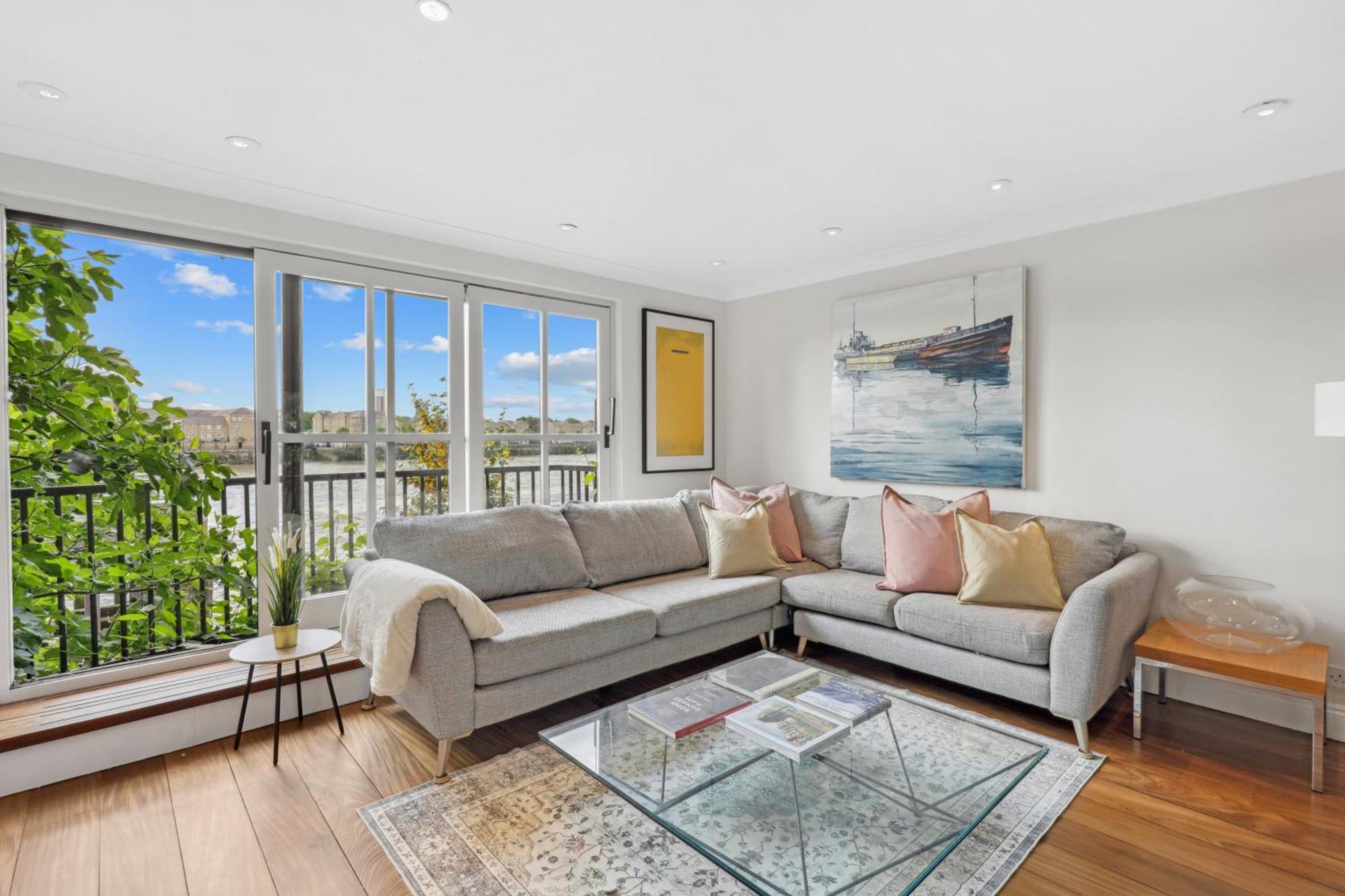 4-bedroom In Limehouse