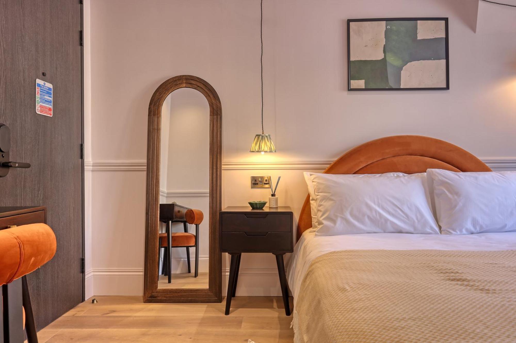The Carlton Tavern Hotel London