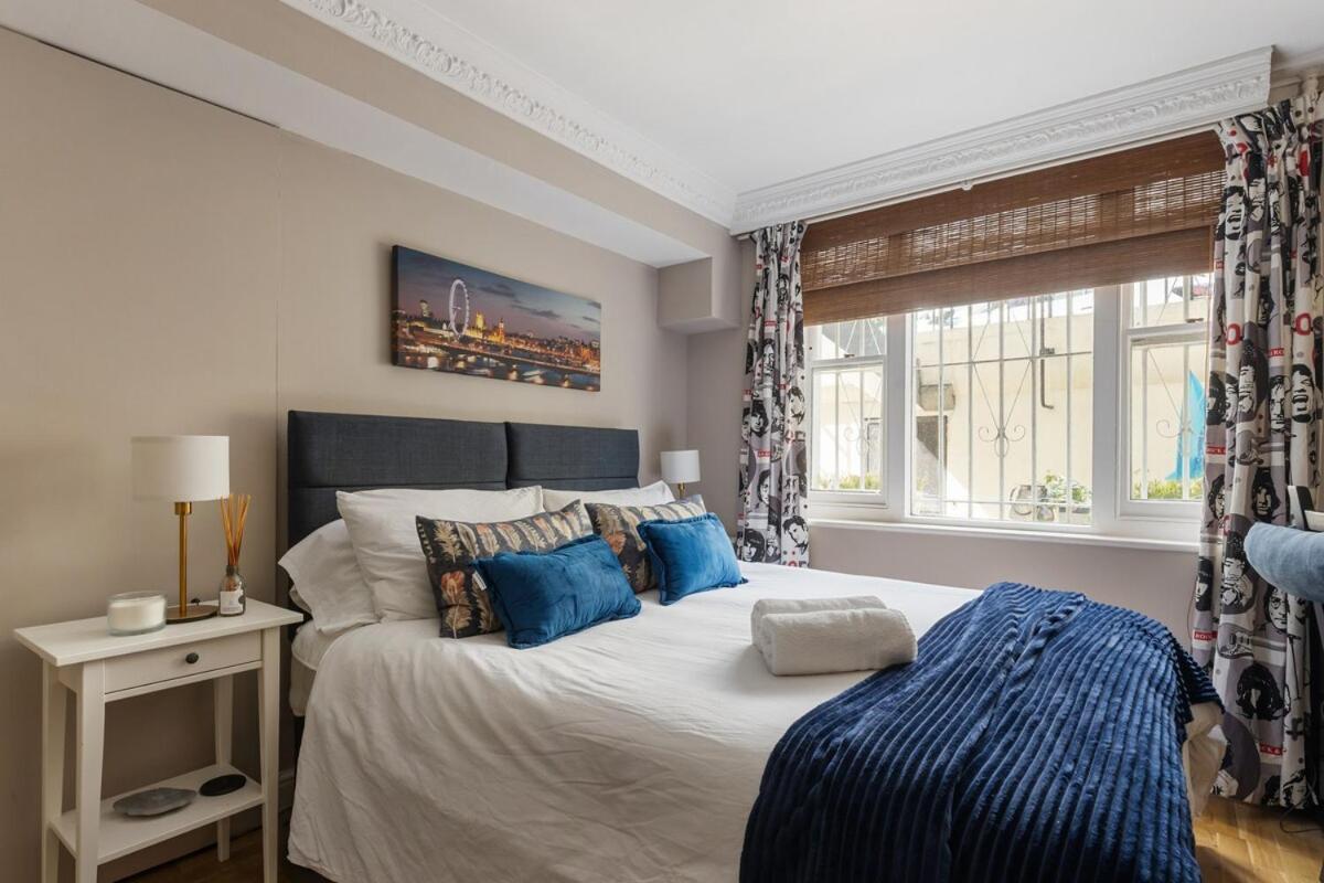 Hyde Park Family Apartment