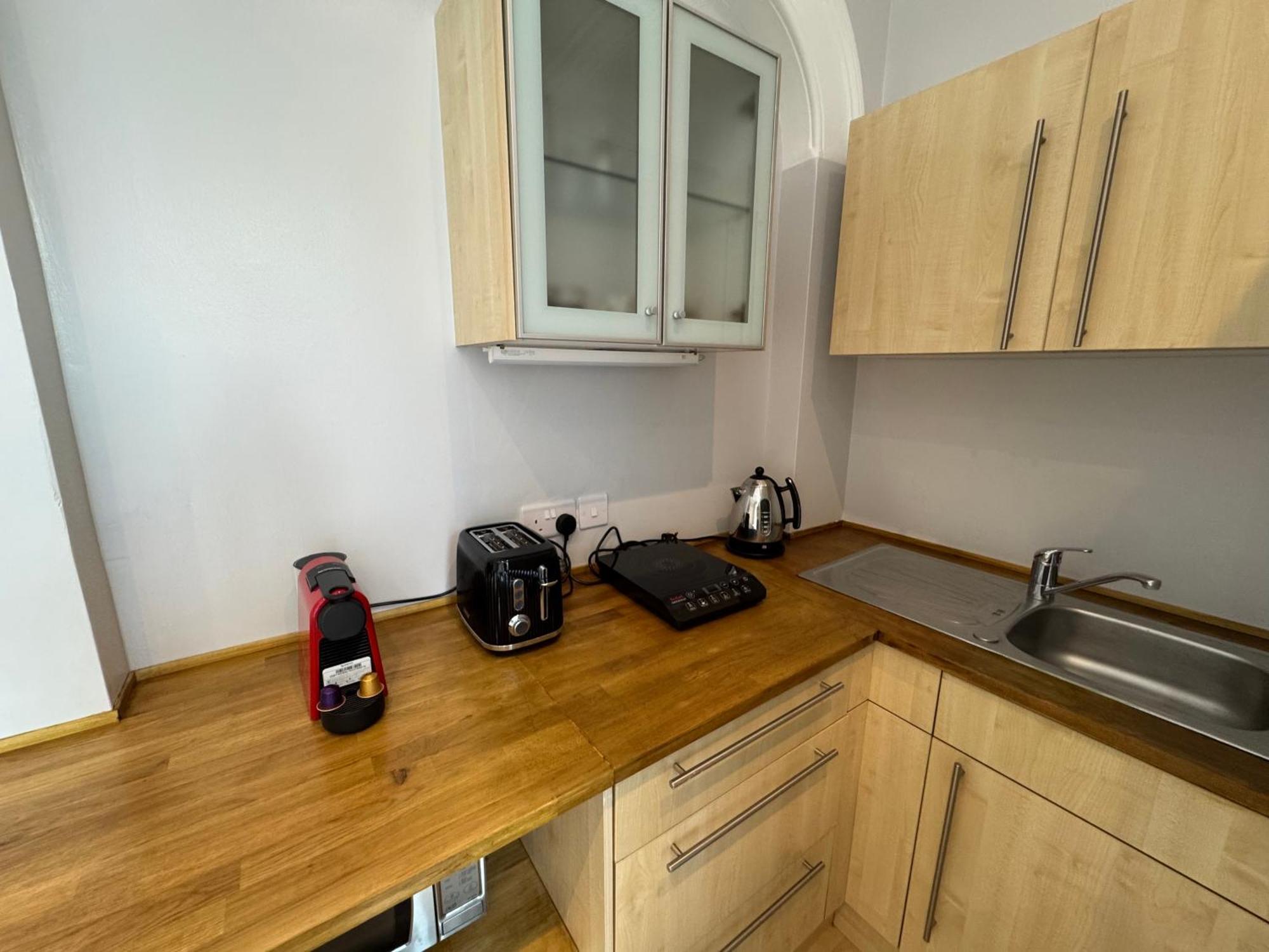 Apartment Centrally Located Flat In Sw1 London