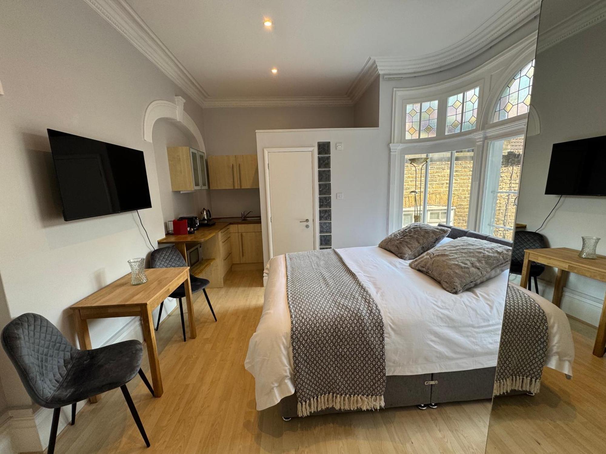 Apartment Centrally Located Flat In Sw1 *