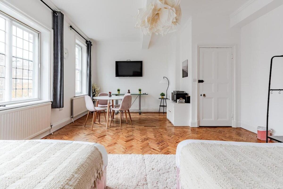 The Earl's Court Haven Apartment London