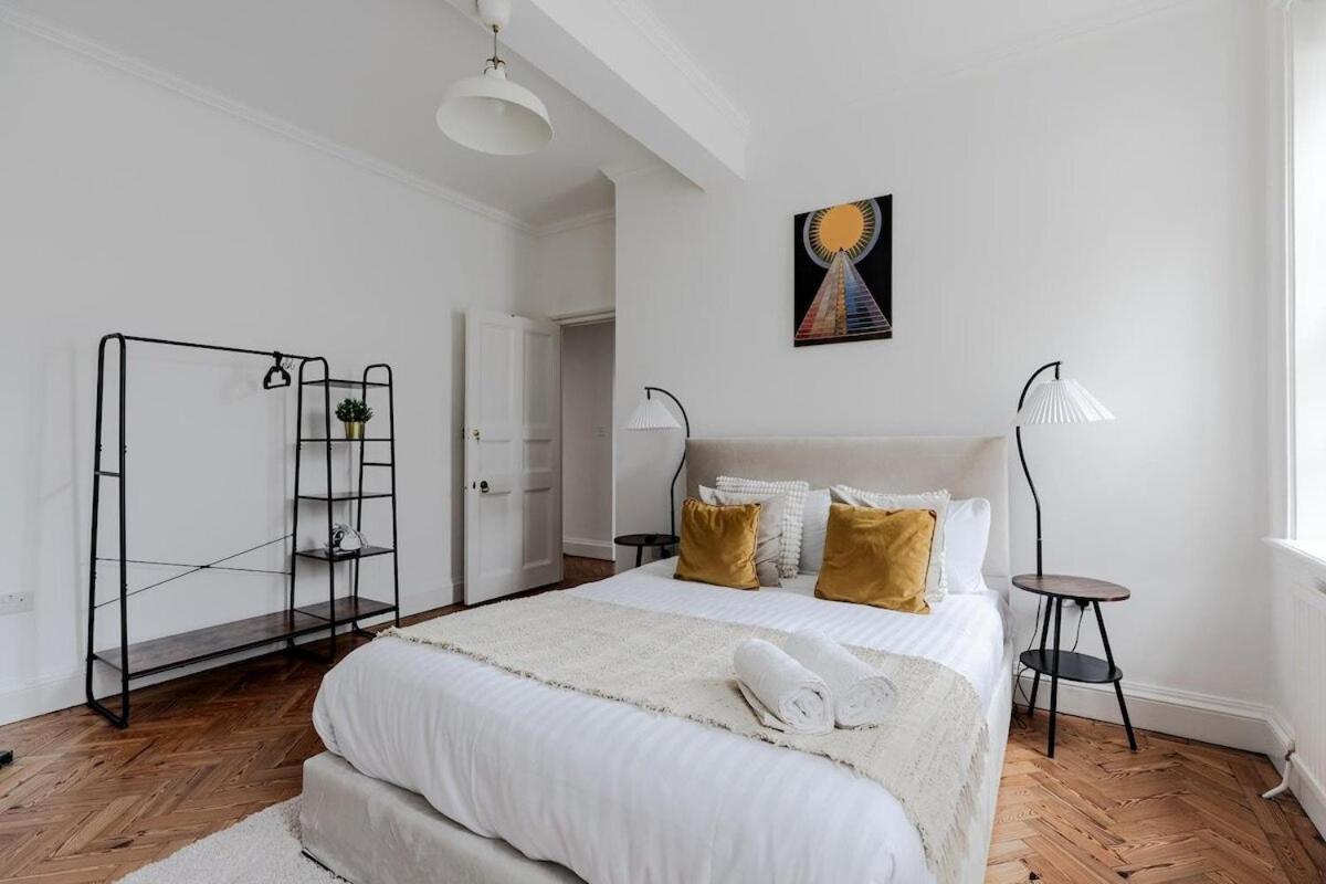 The Earl's Court Haven Apartment London