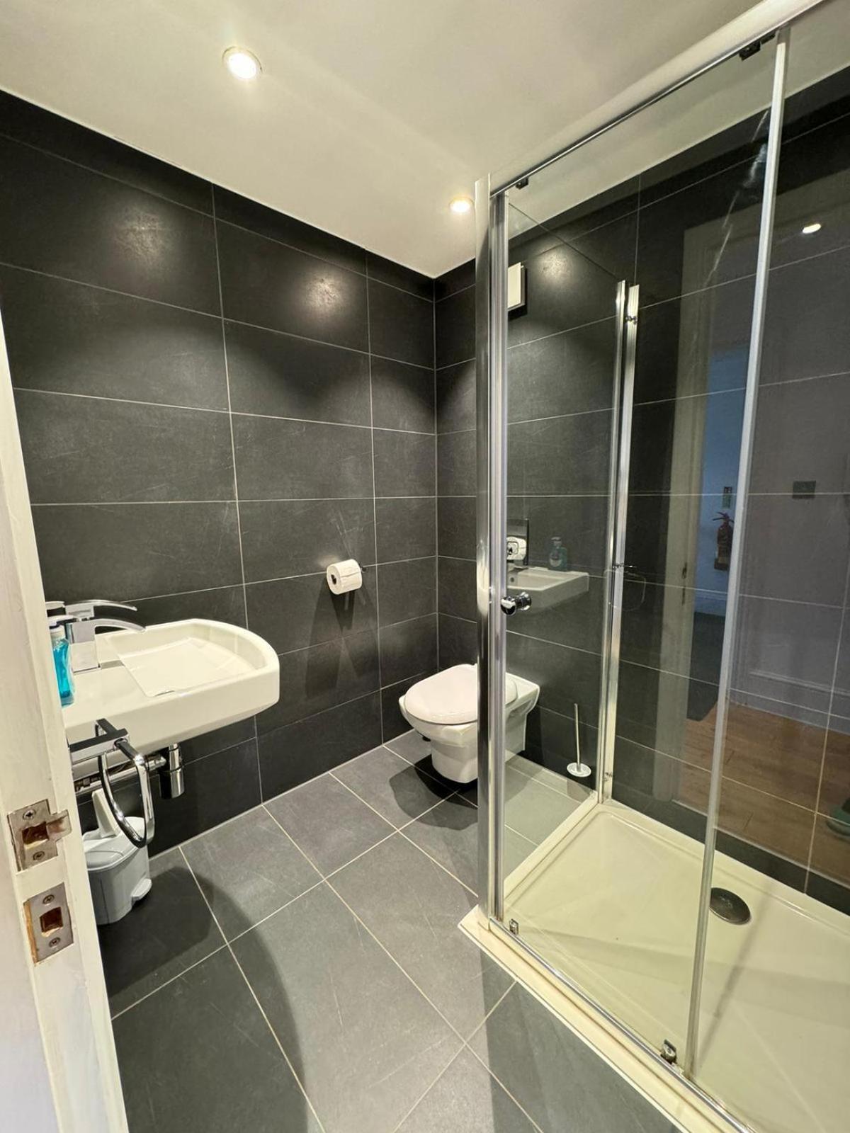 Regents Park View Apartment London
