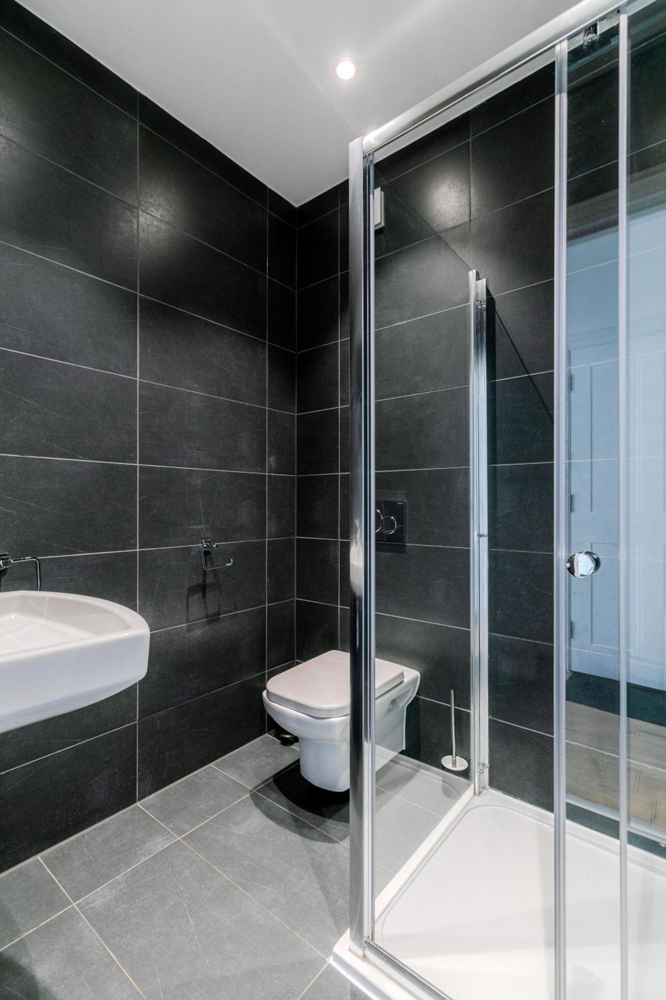 Regents Park View Apartment London