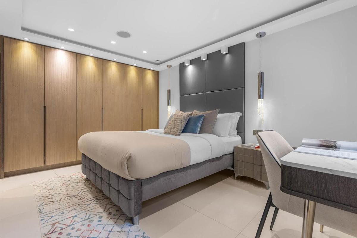 Apartment Sleek 2 Bedroom Hideaway Close To Hyde Park
