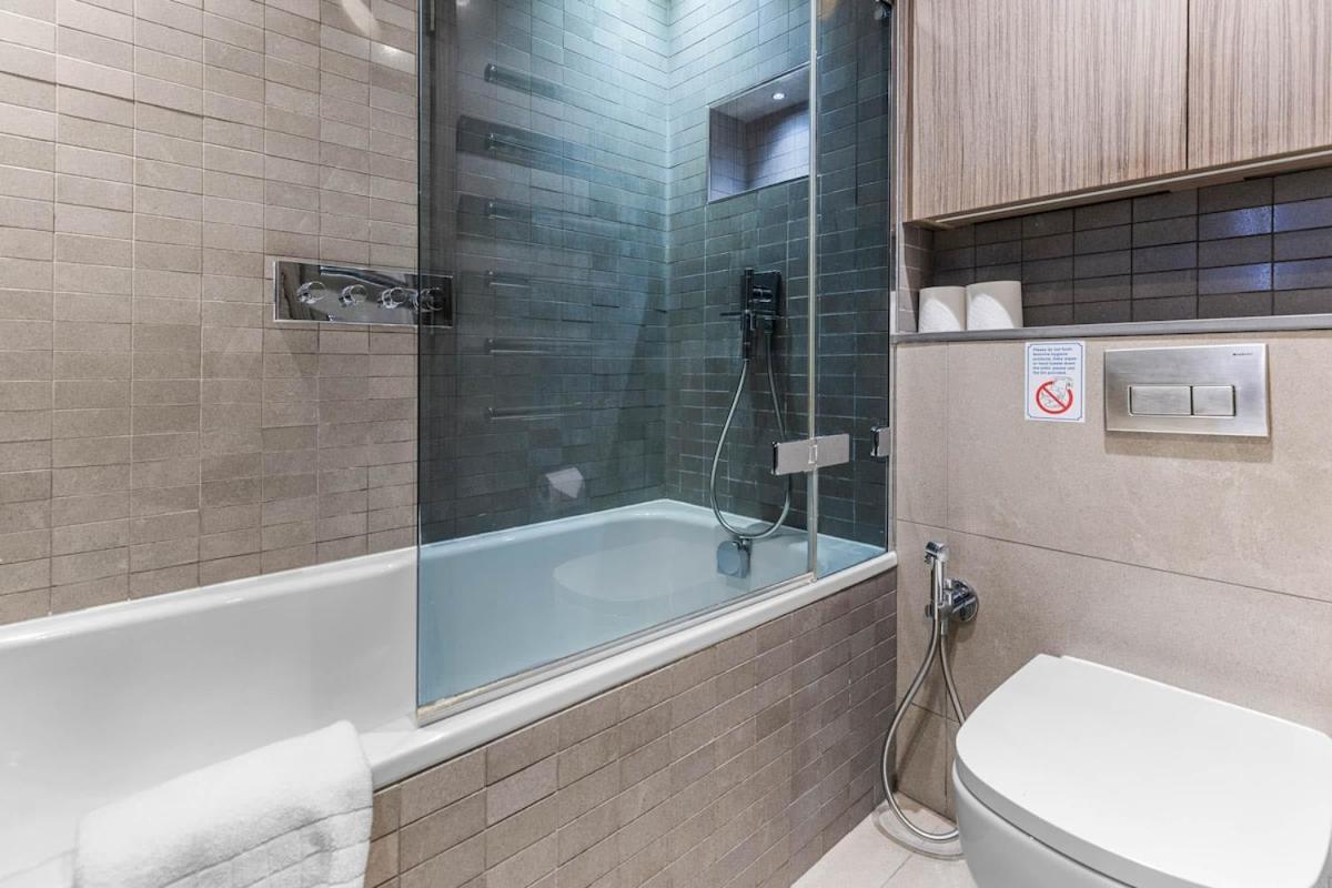 Apartment Sleek 2 Bedroom Hideaway Close To Hyde Park