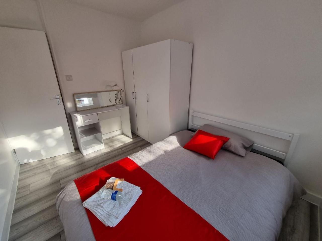 Guest house Smart House London