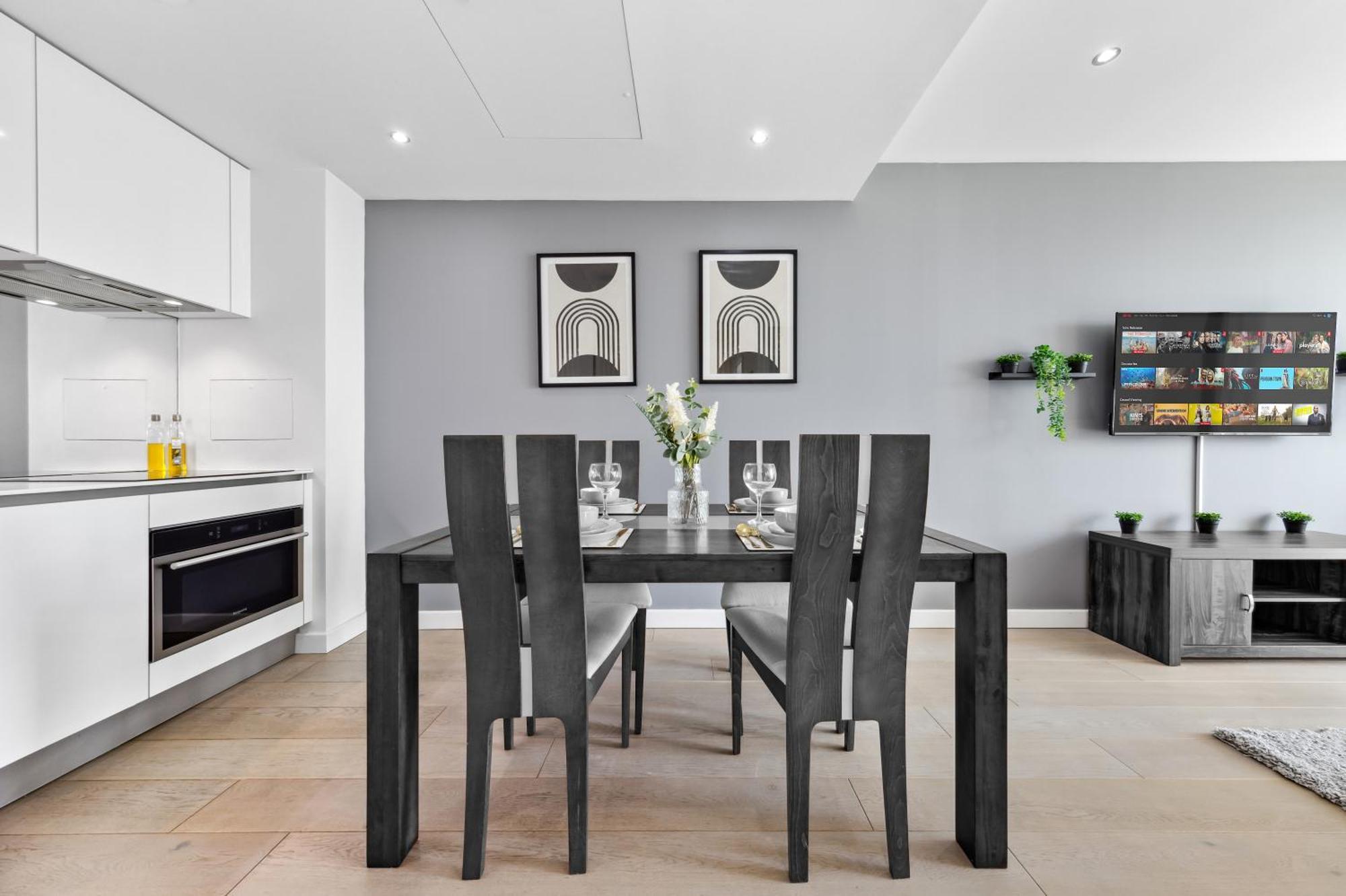 Sky Scraper Luxury 1br Roof Terrace And Gym Apartment