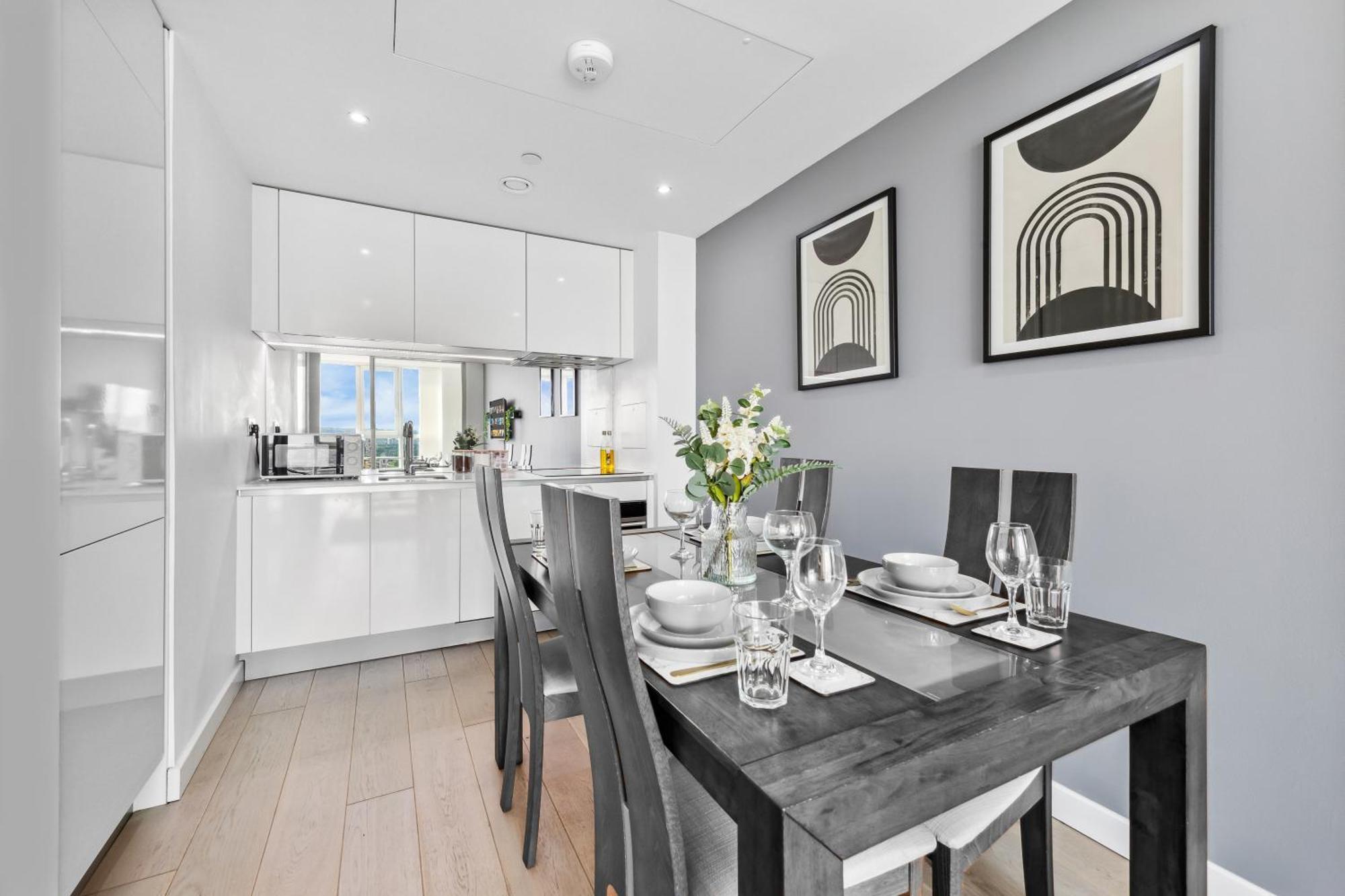 Sky Scraper Luxury 1br Roof Terrace And Gym London