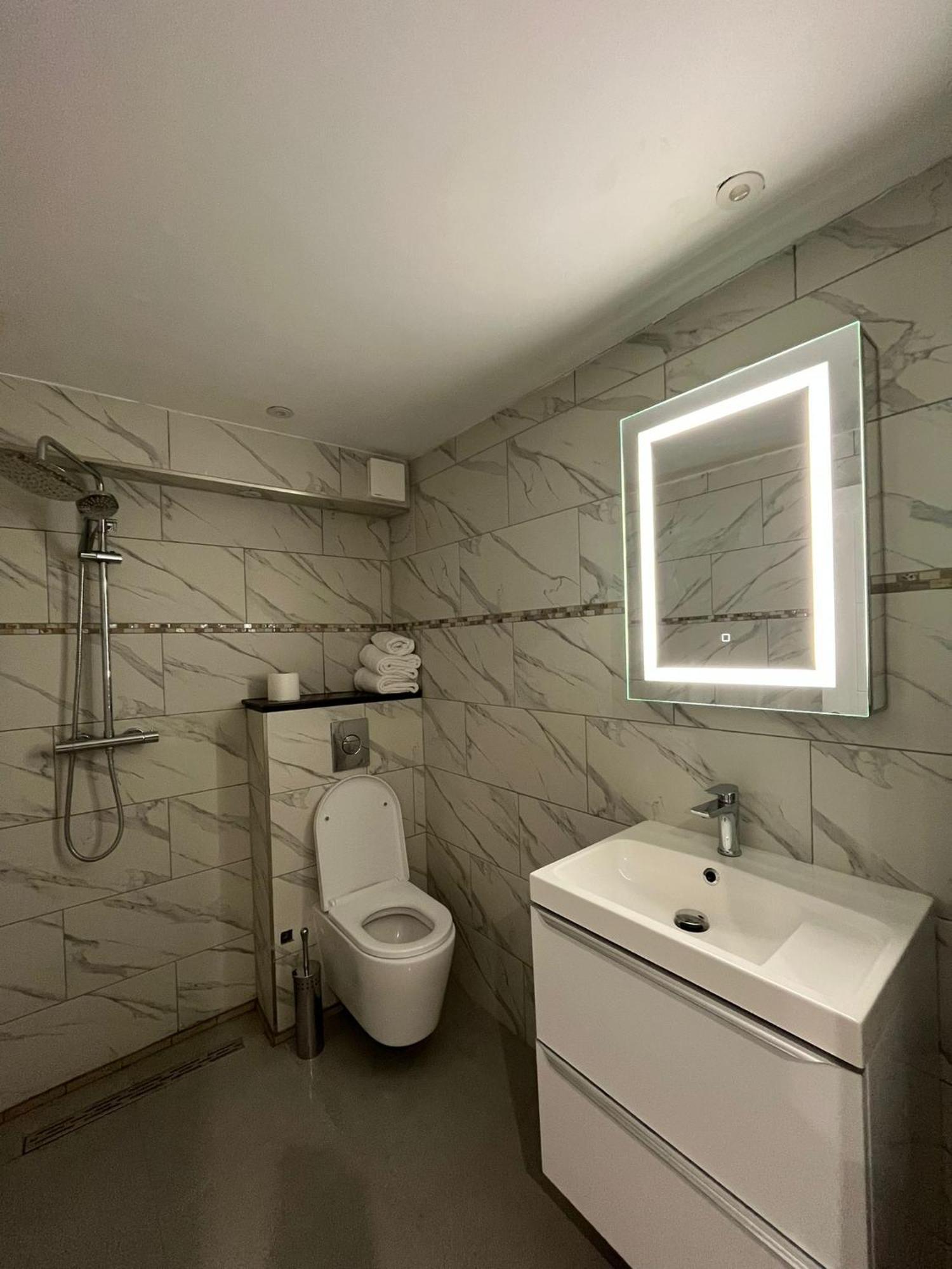 Apartment Bell Street 2 Bedroom Flat B London