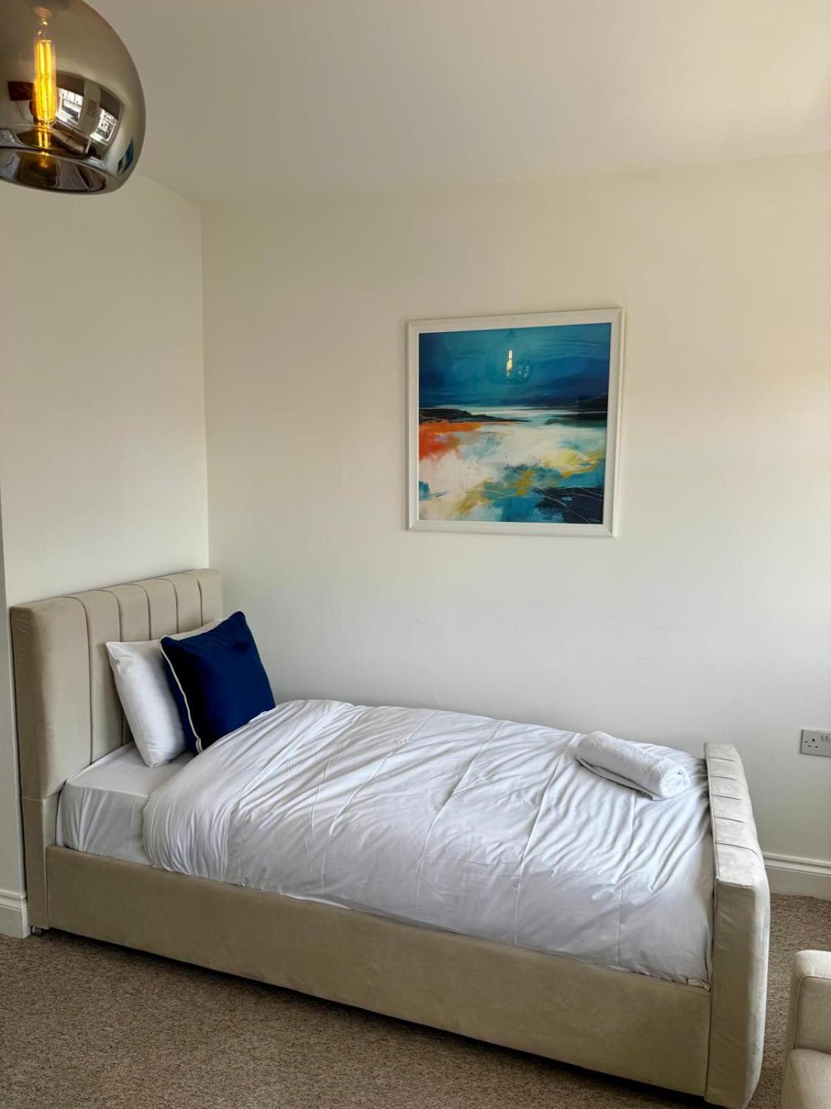 Camden Town 1-min To Station Sleeps 5